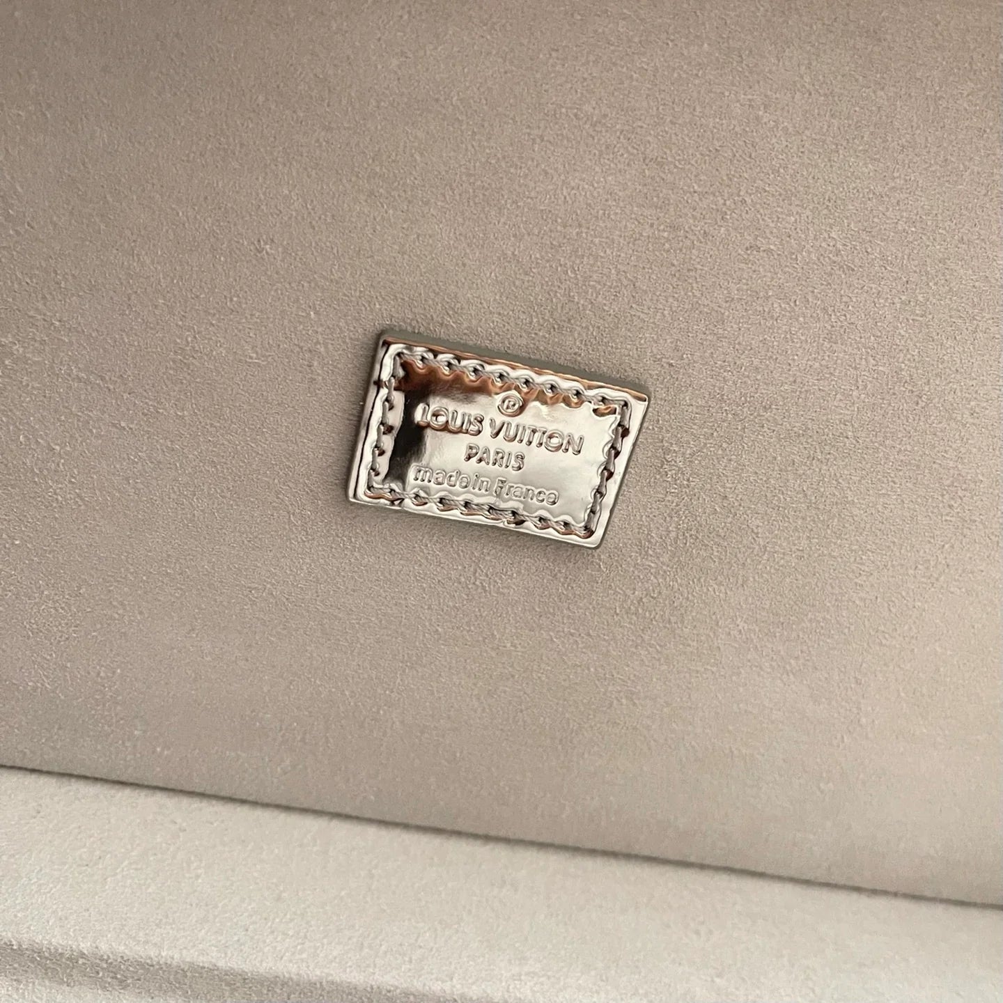 LV WATCHES BOX