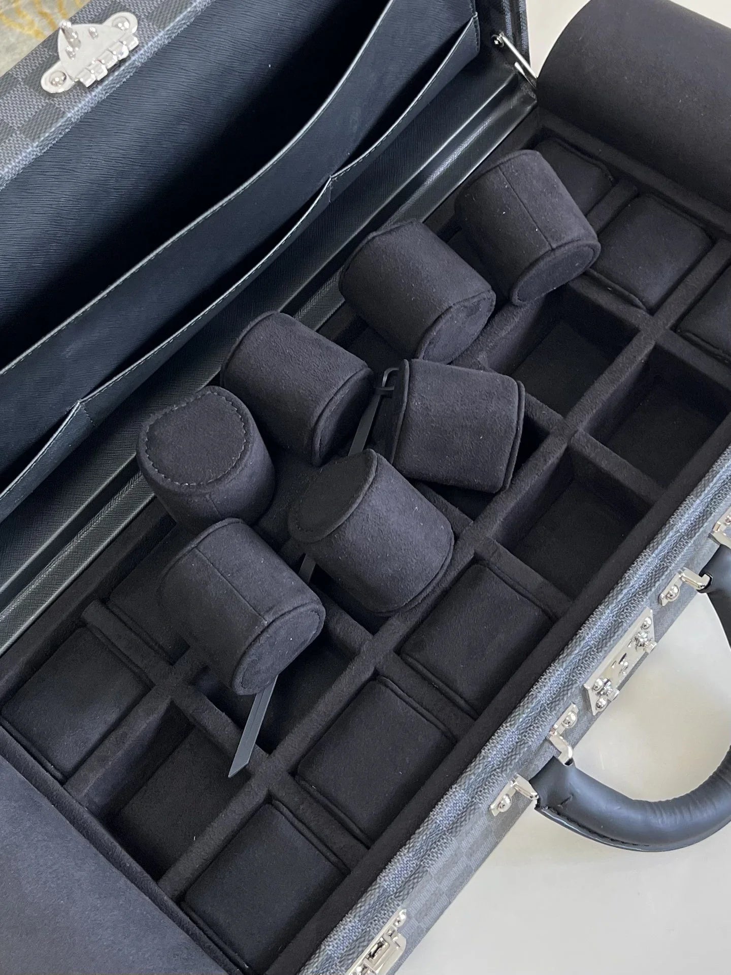LV WATCHES BOX