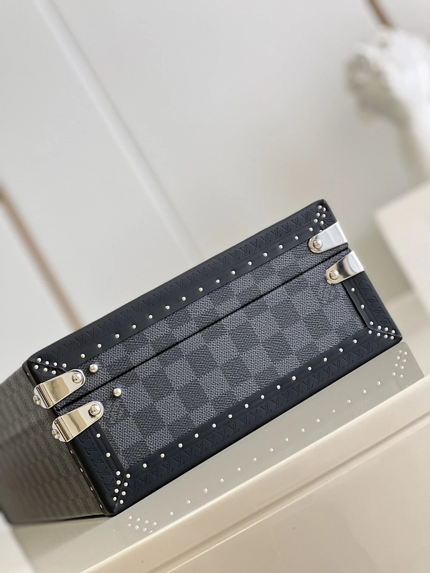 LV WATCHES BOX