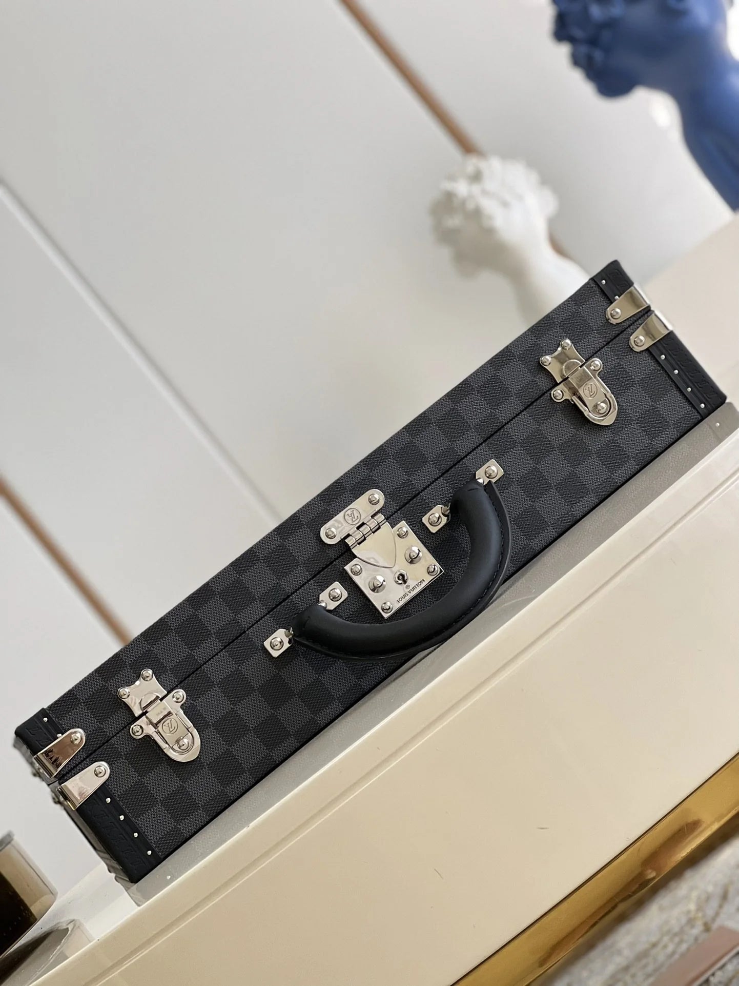 LV WATCHES BOX