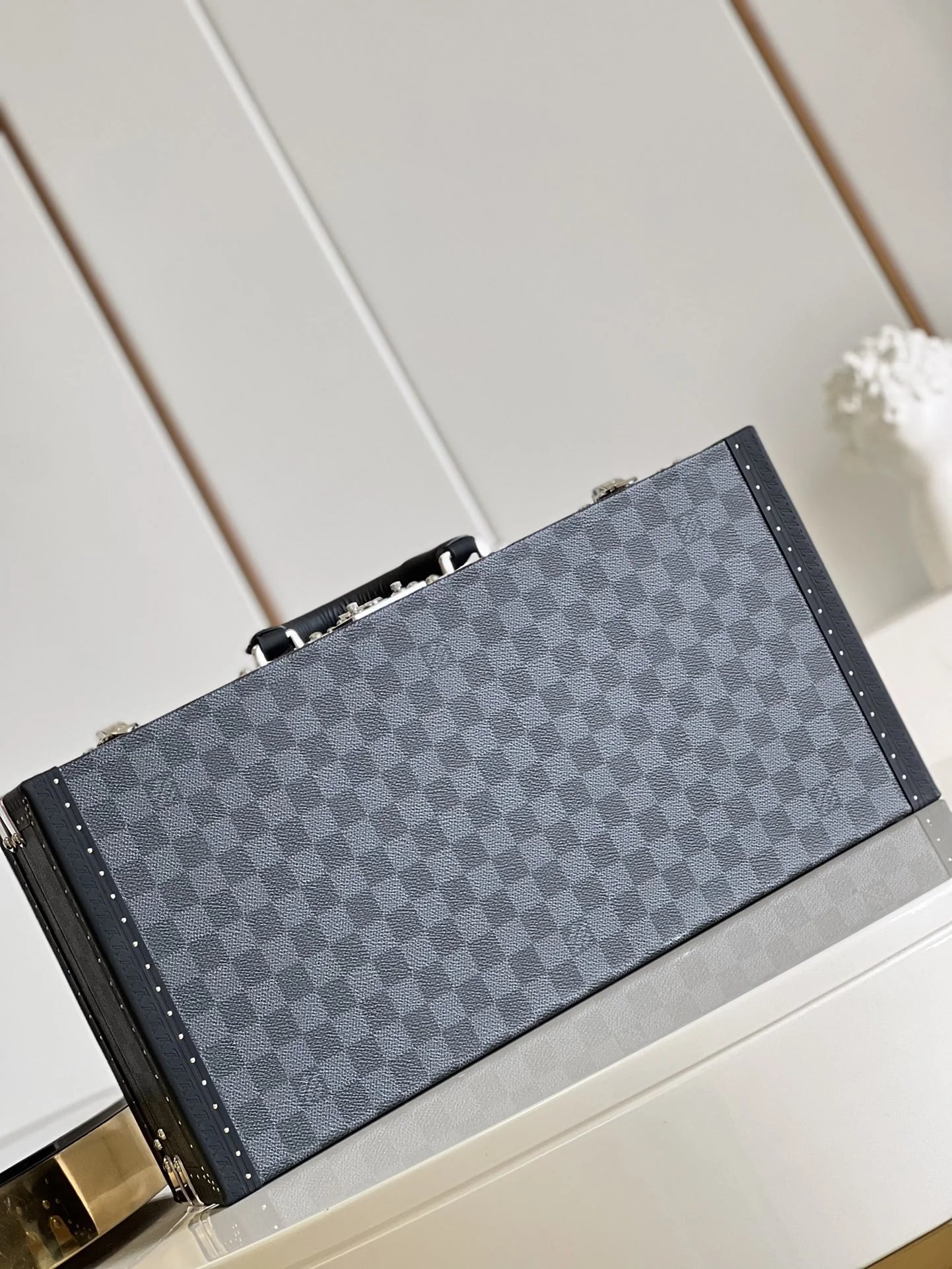 LV WATCHES BOX