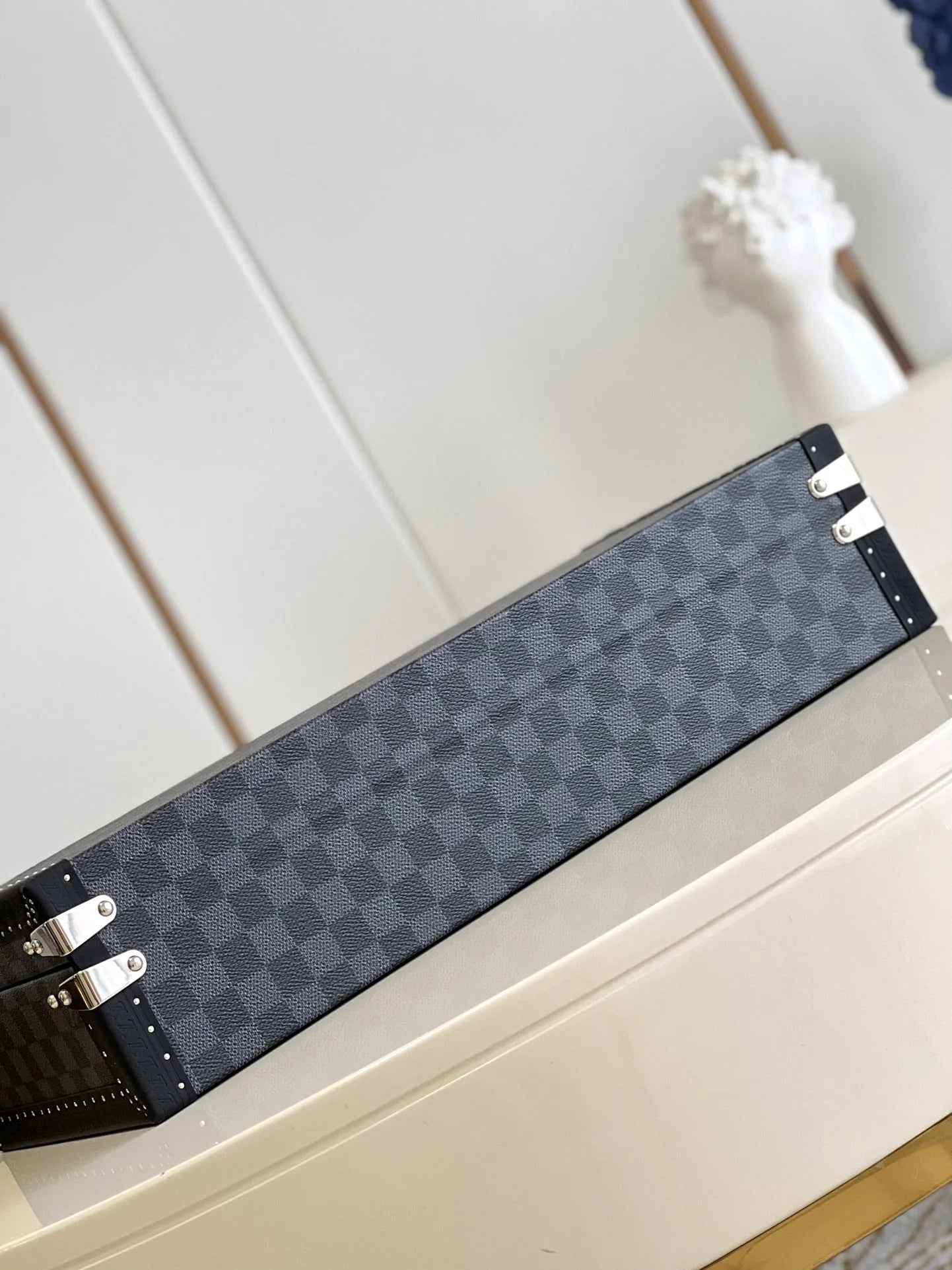 LV WATCHES BOX