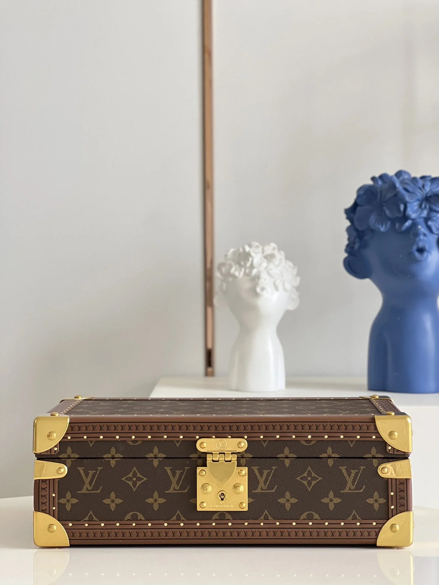 LV WATCHES BOX