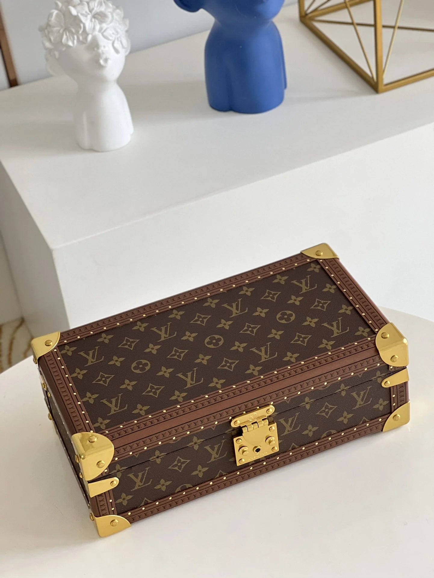 LV WATCHES BOX