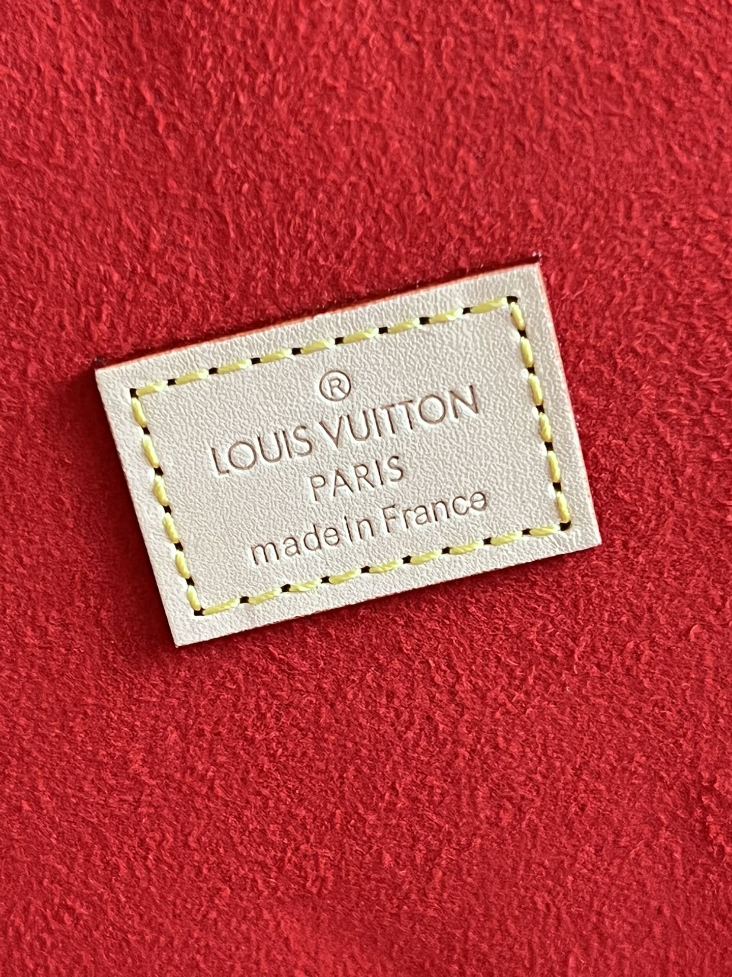LV WATCHES BOX
