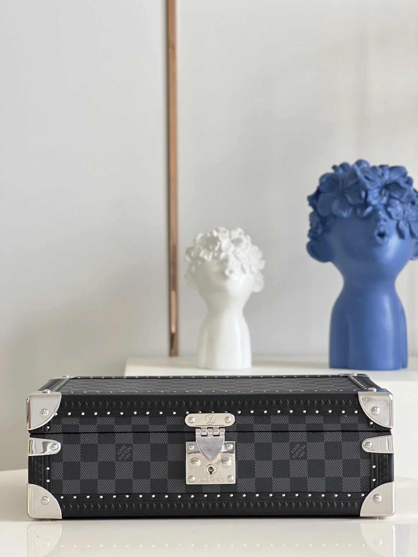 LV WATCHES BOX