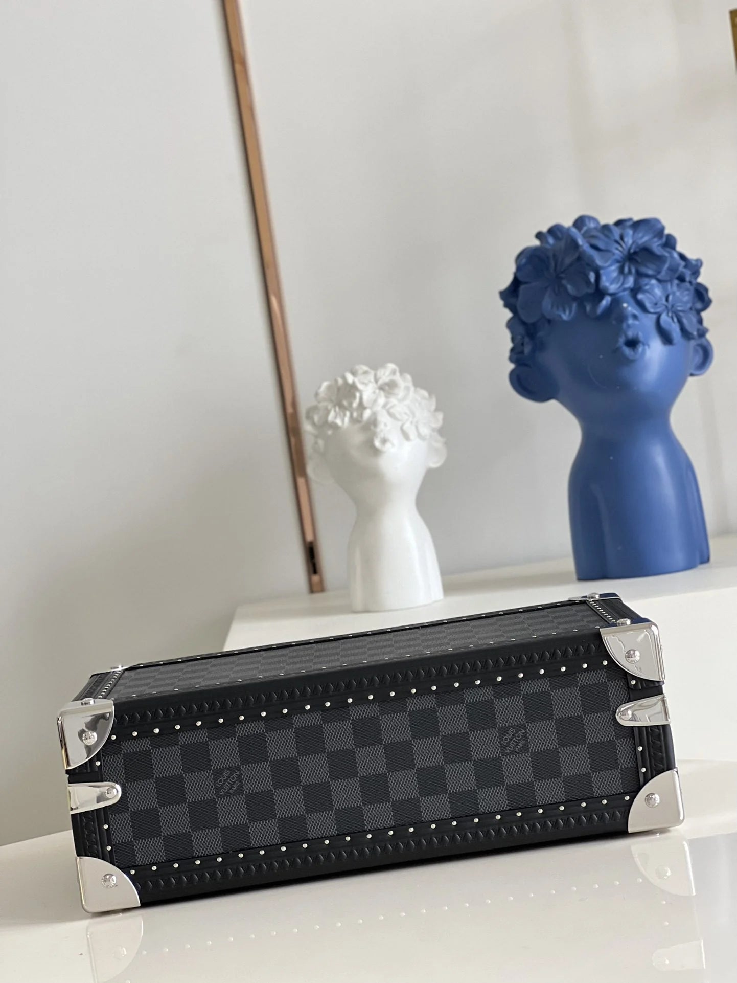 LV WATCHES BOX