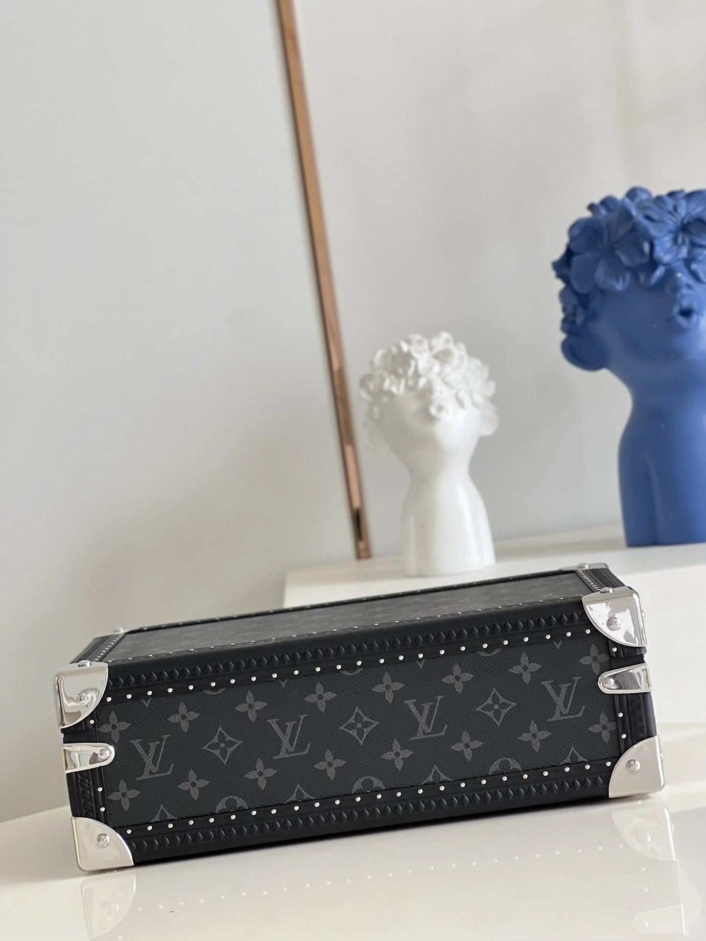 LV WATCHES BOX