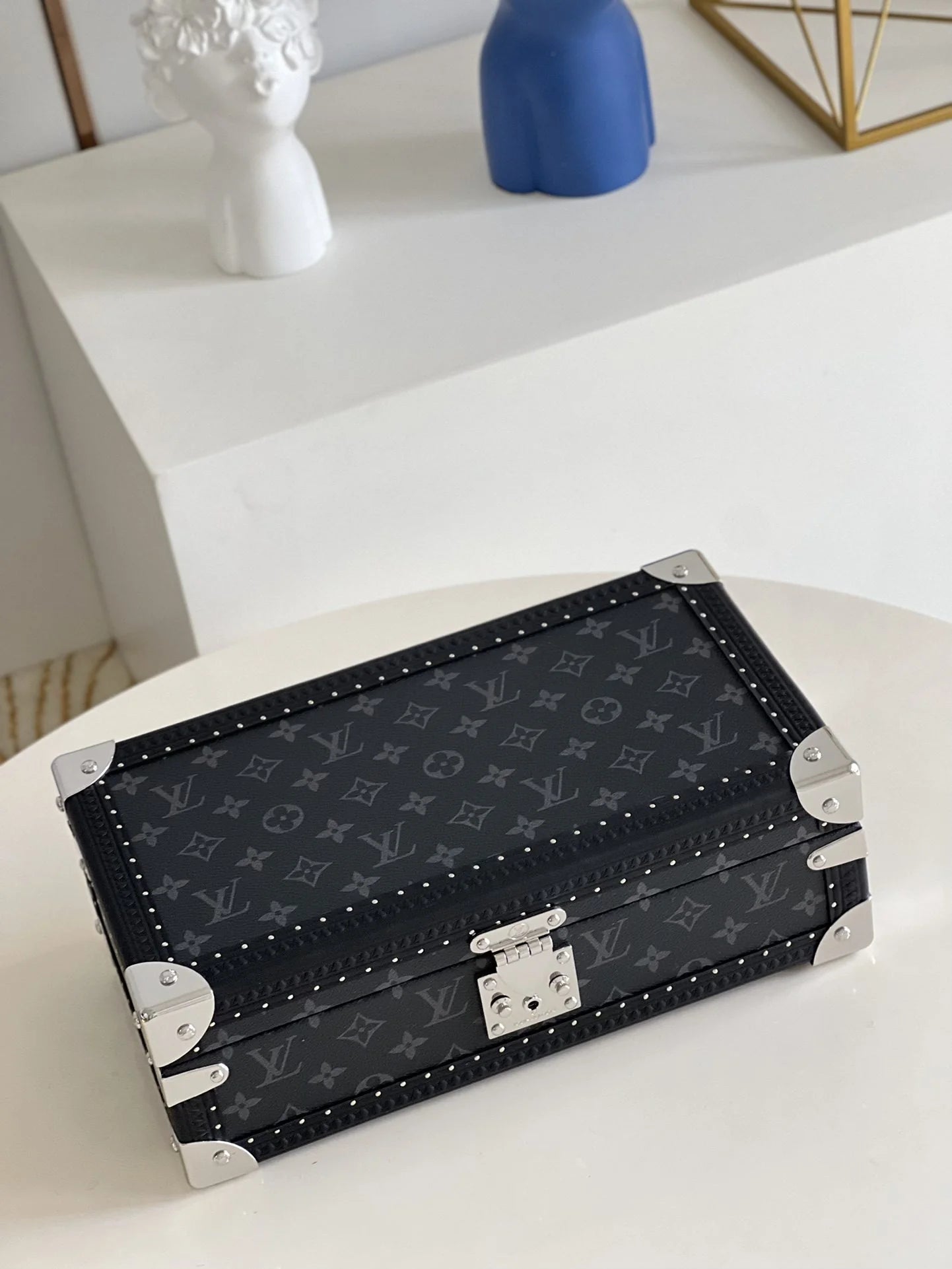 LV WATCHES BOX