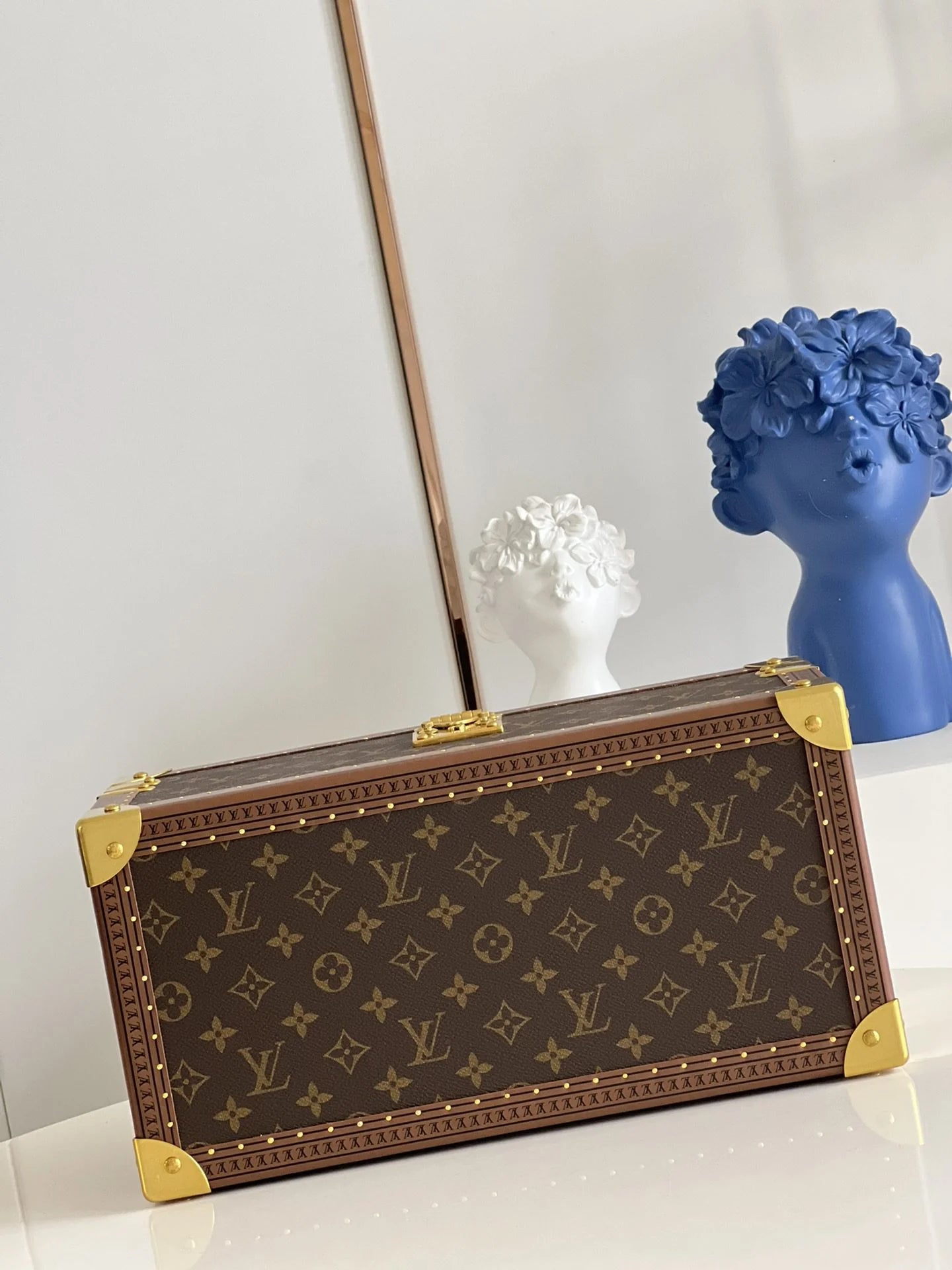 LV WATCHES BOX