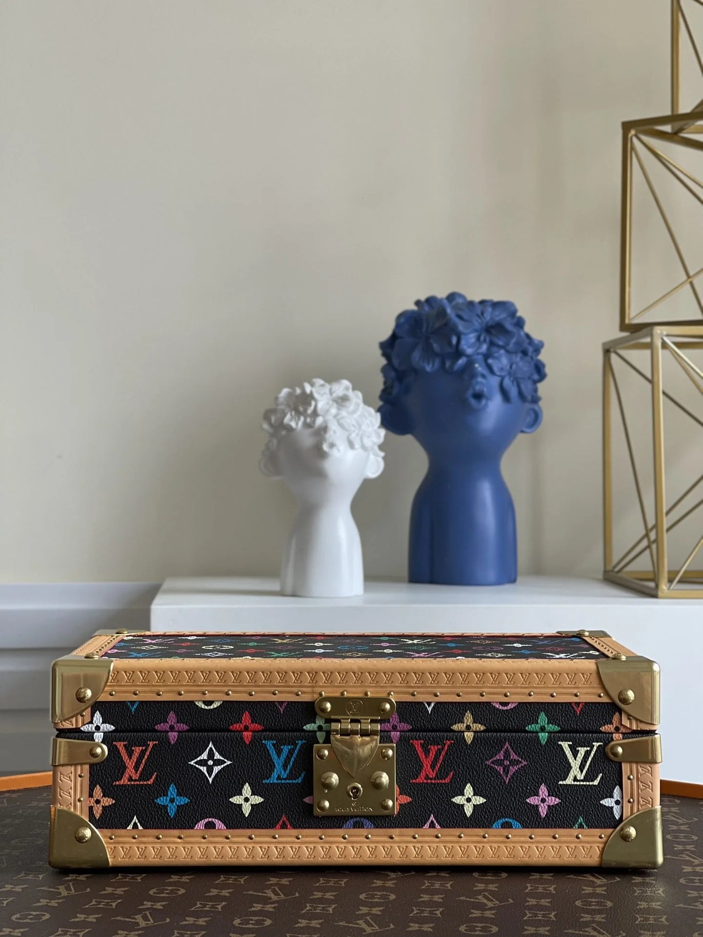 LV WATCHES BOX