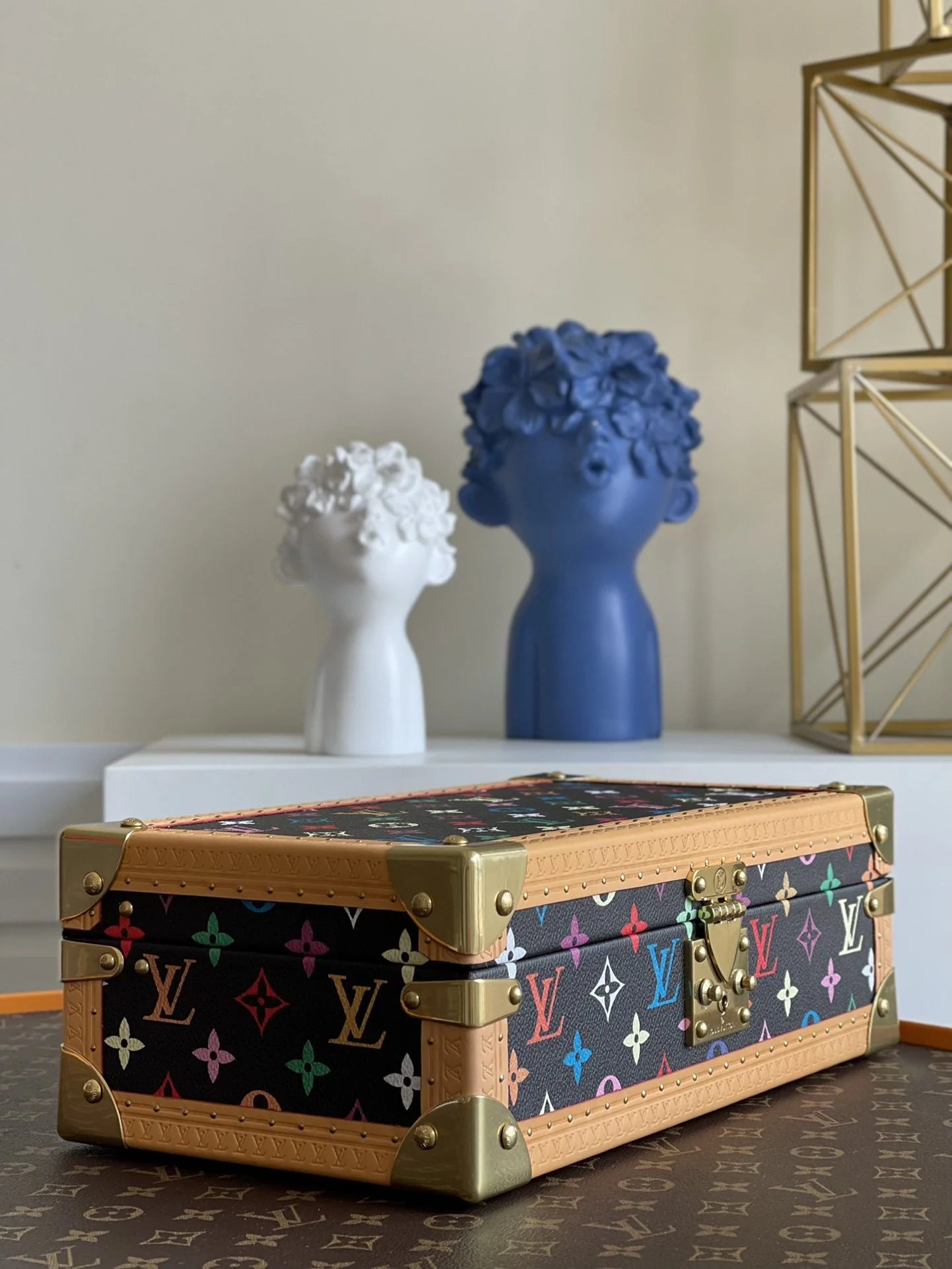 LV WATCHES BOX