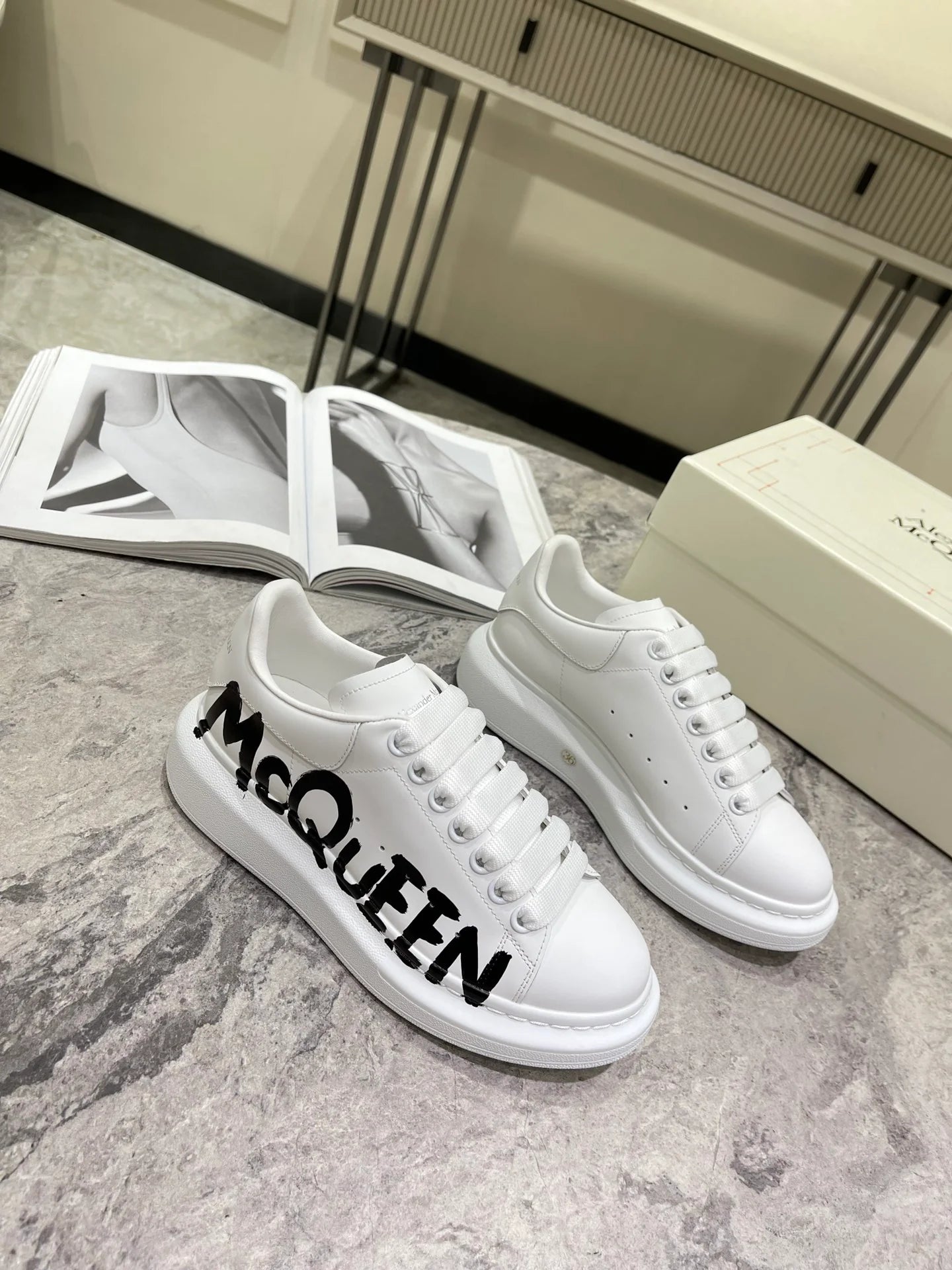 MCQUEEN SNEAKER