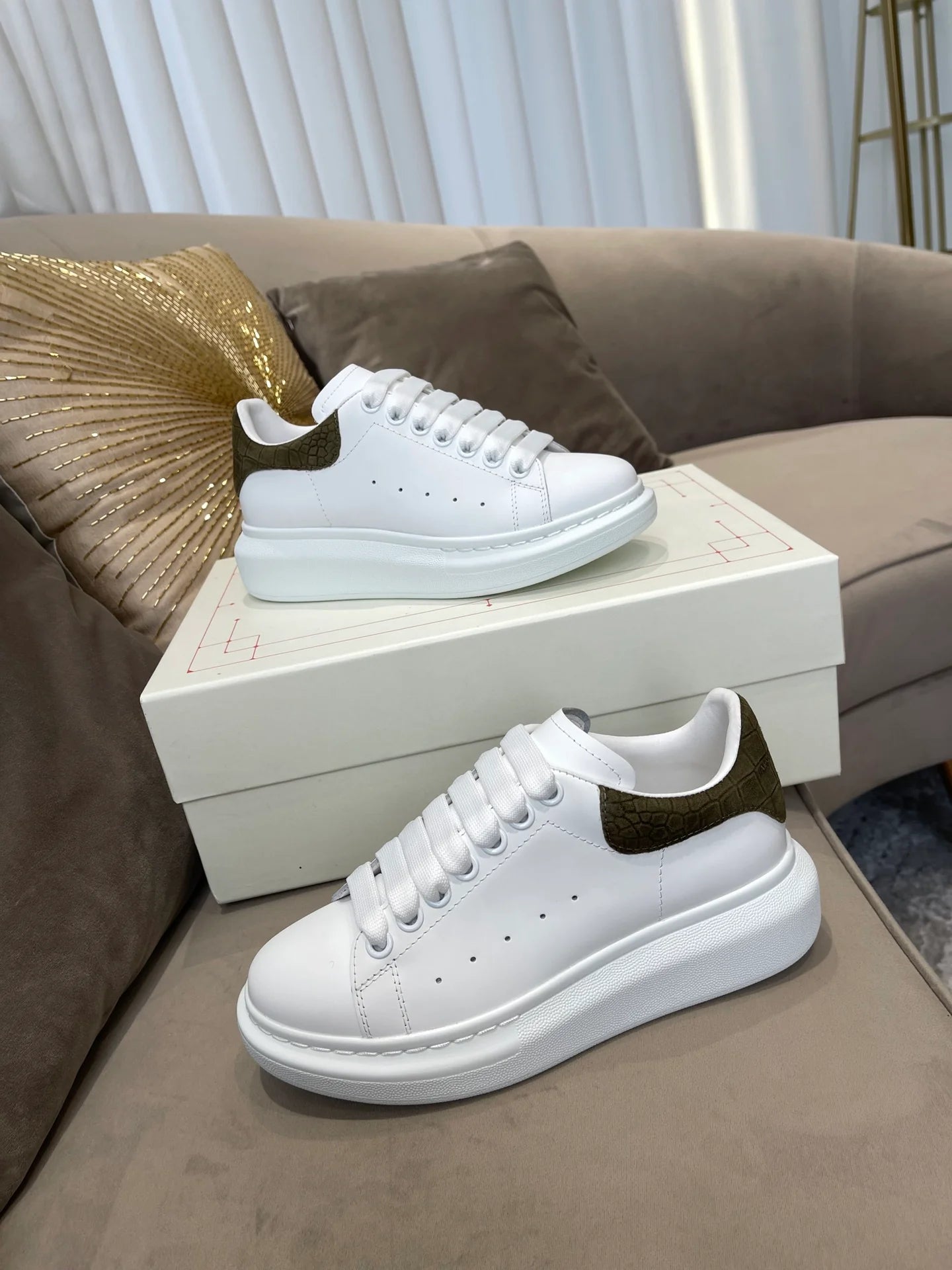 MCQUEEN SNEAKER
