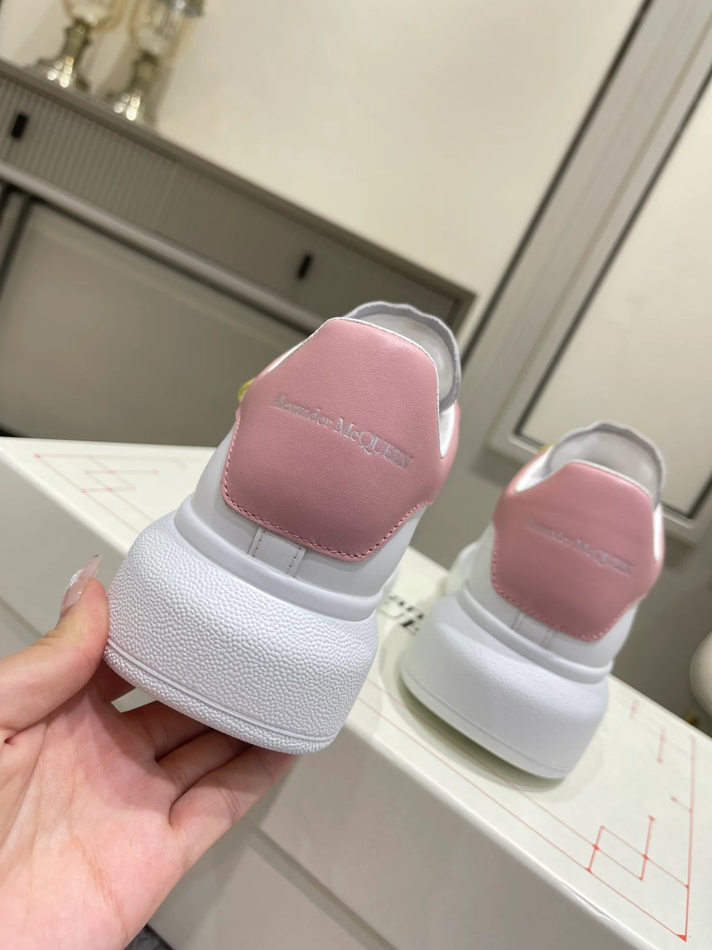 MCQUEEN SNEAKER