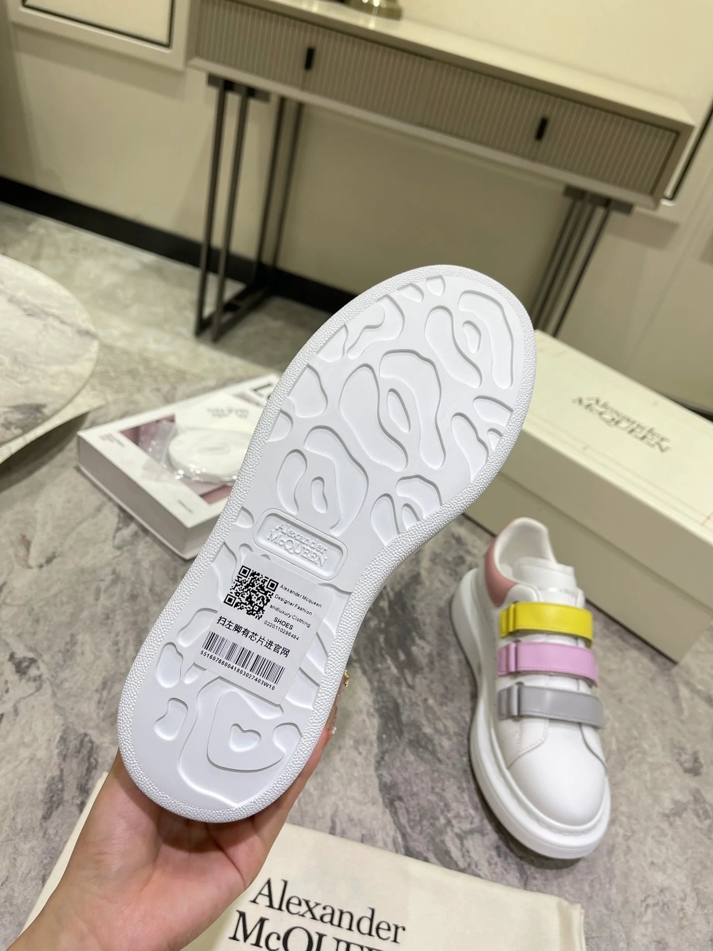 MCQUEEN SNEAKER
