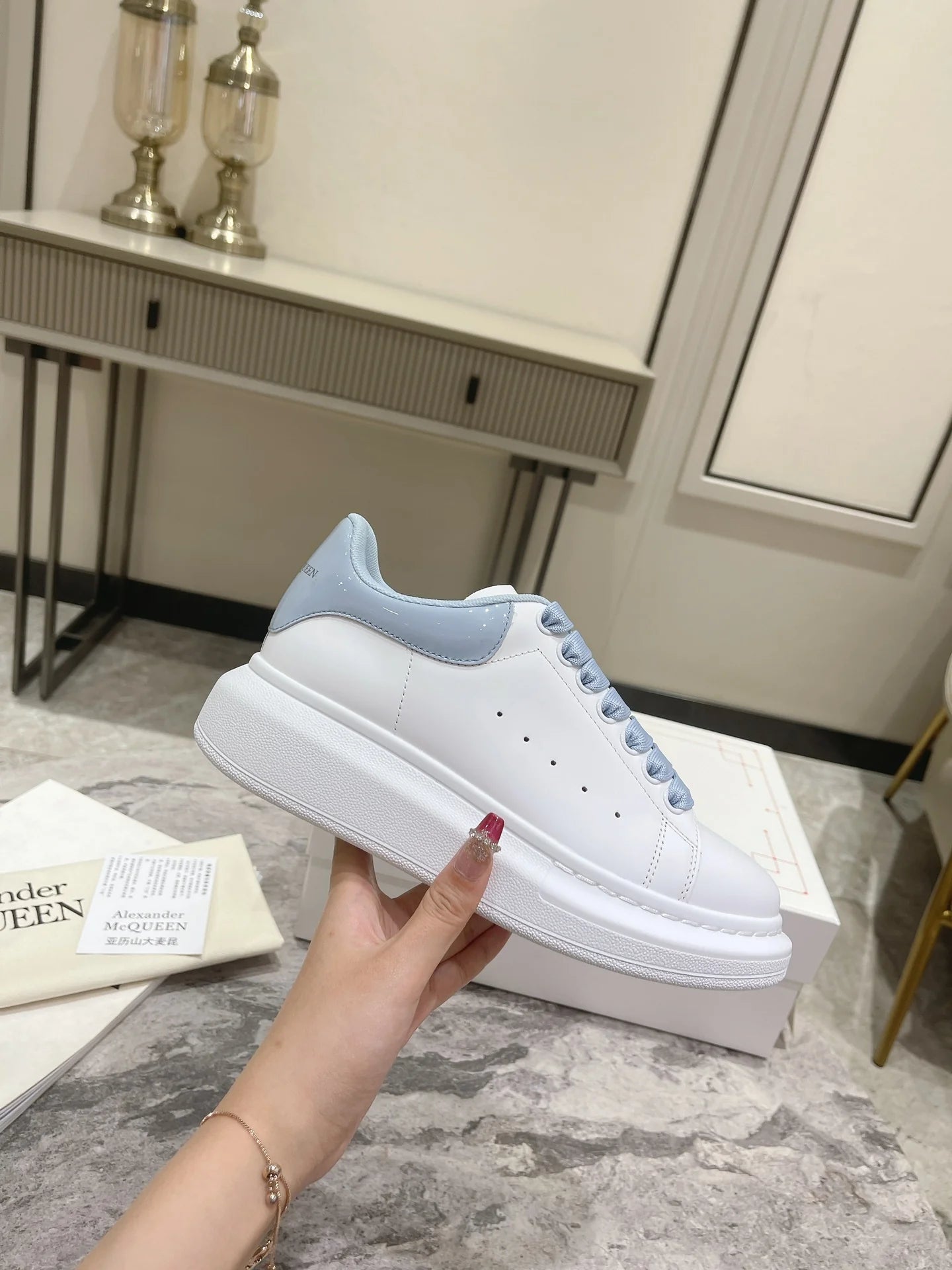 MCQUEEN SNEAKER