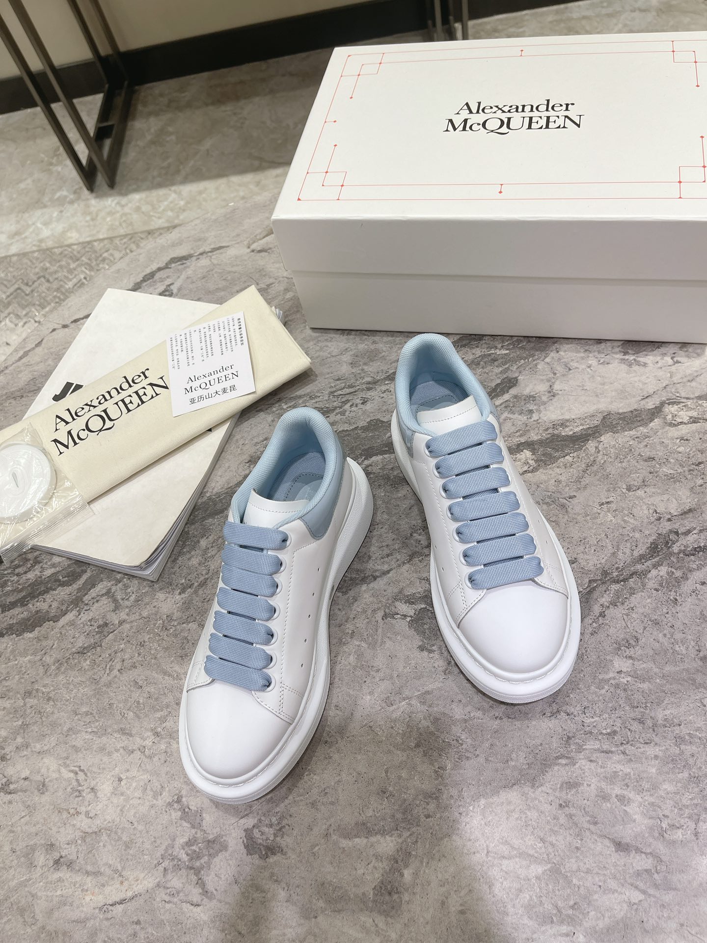 MCQUEEN SNEAKER