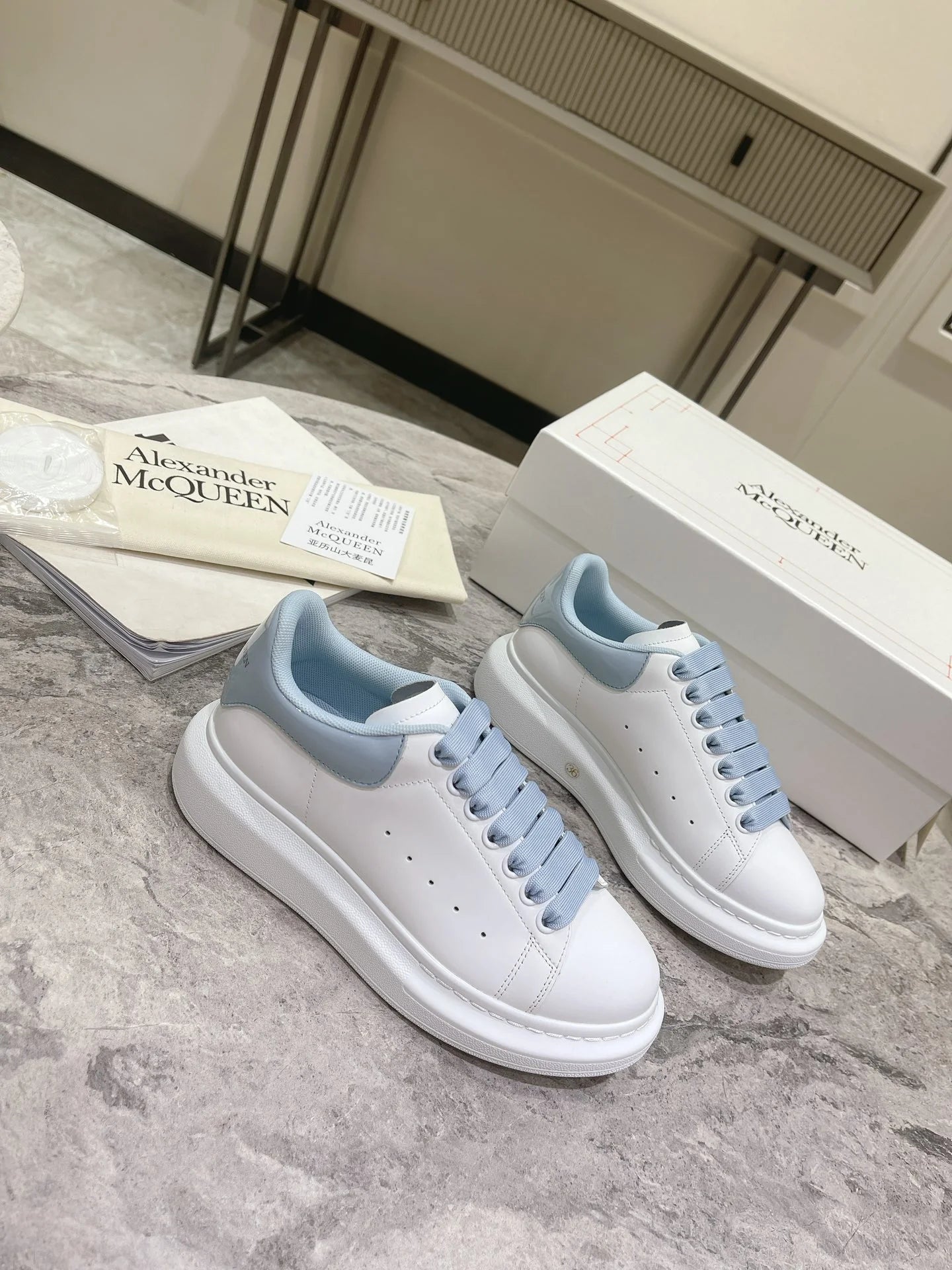 MCQUEEN SNEAKER