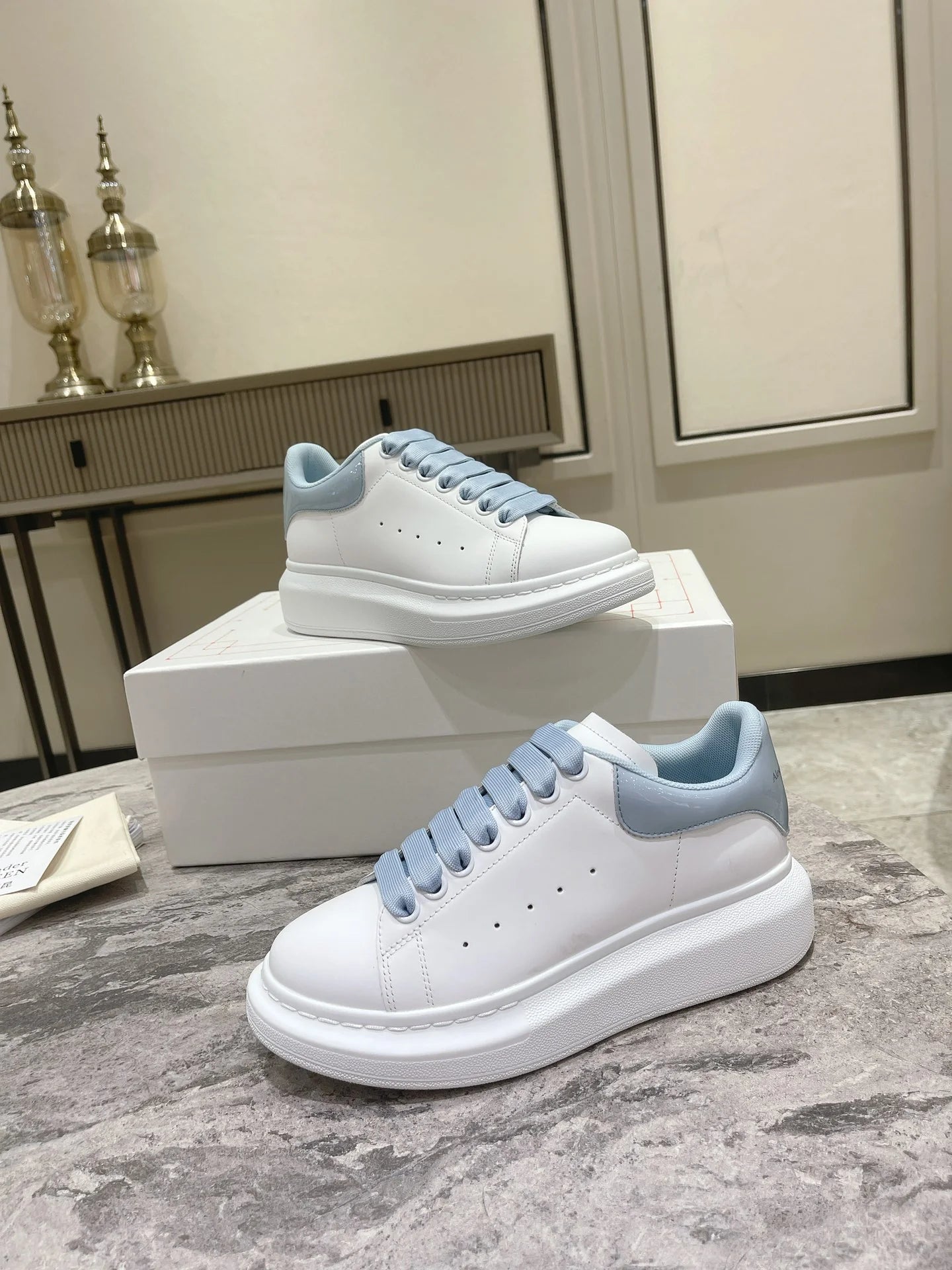MCQUEEN SNEAKER