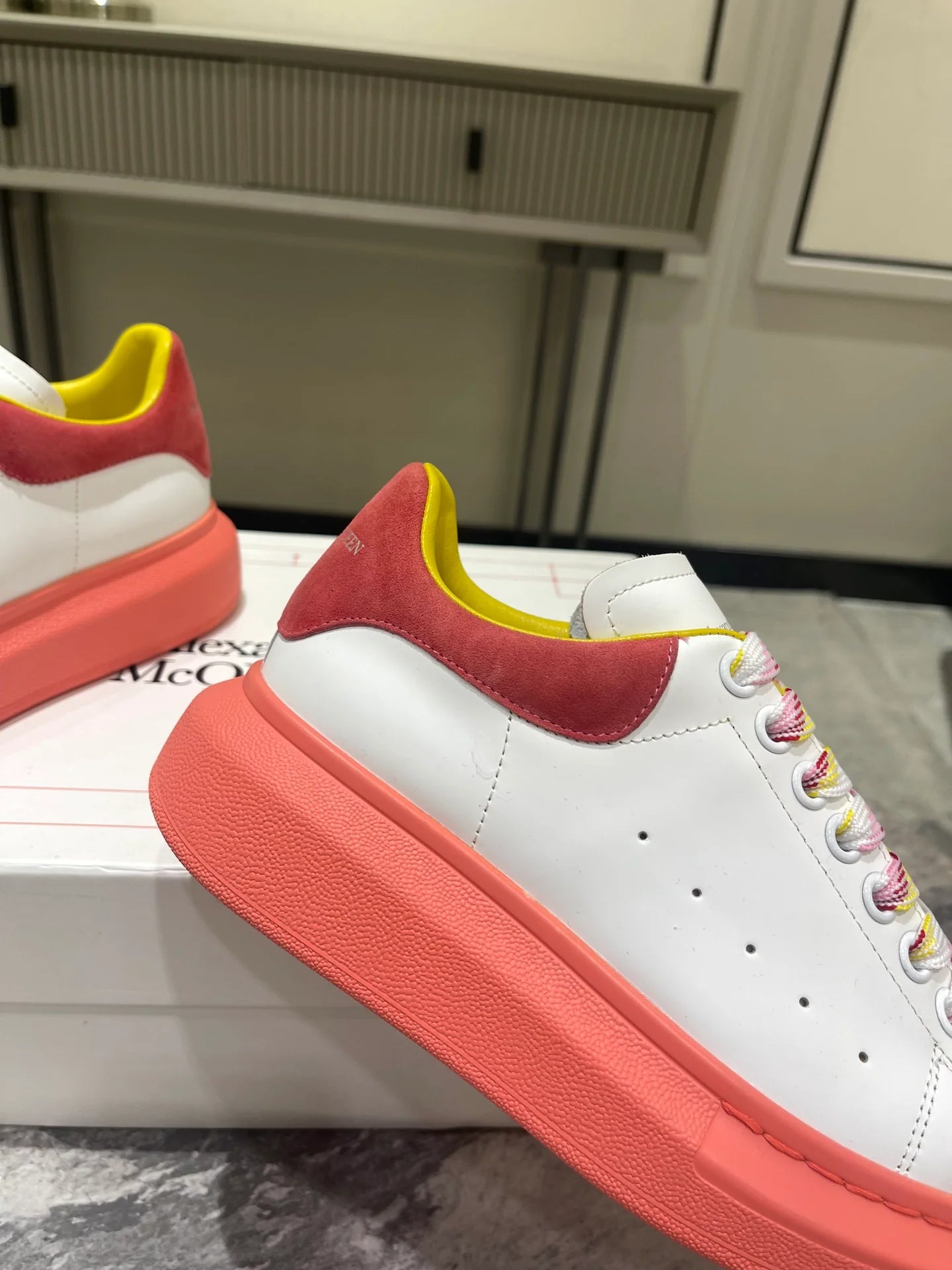 MCQUEEN SNEAKER