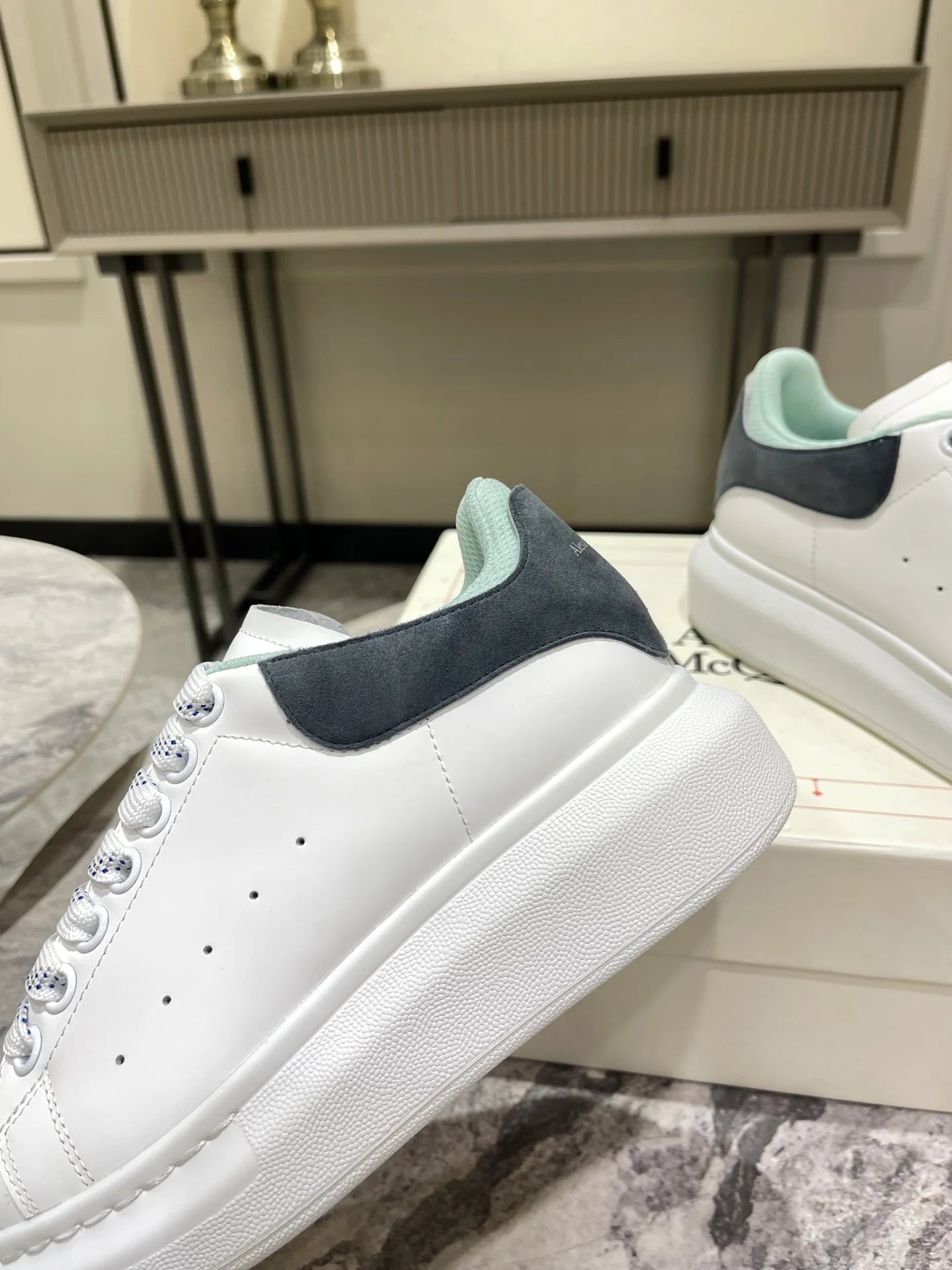 MCQUEEN SNEAKER