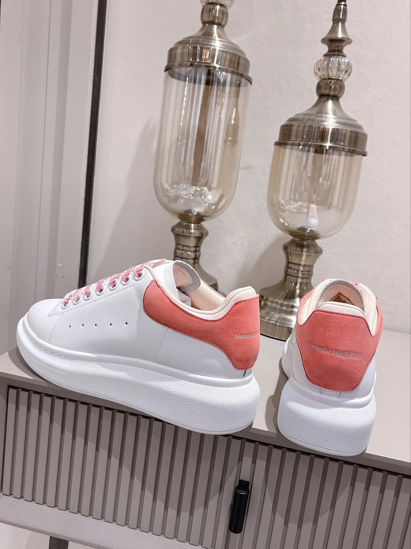 McQUEEN SNEAKER