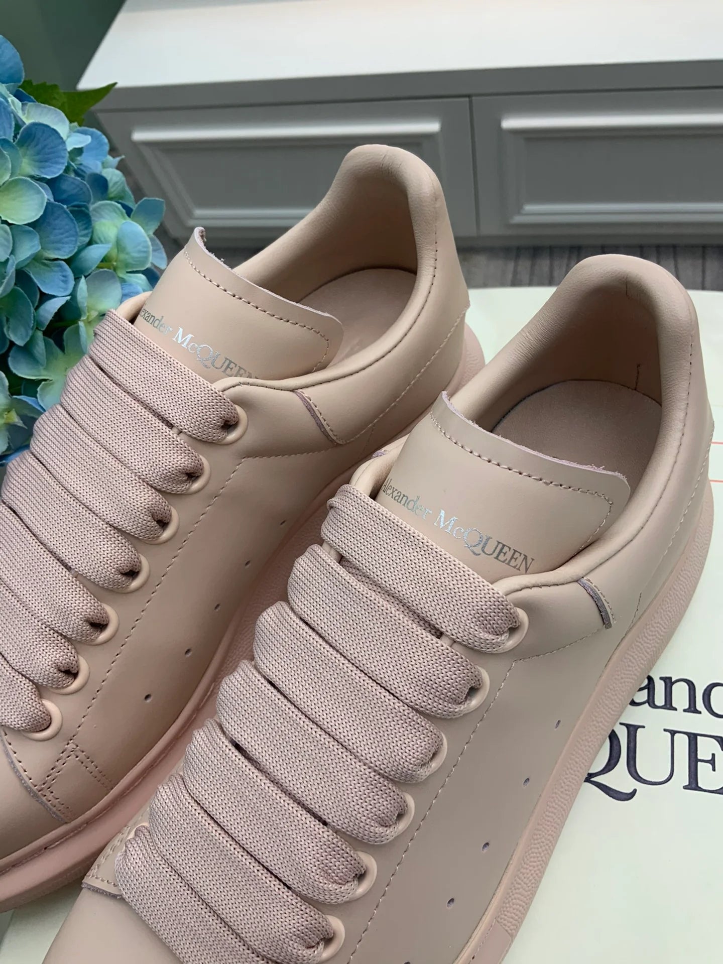 McQUEEN SNEAKER