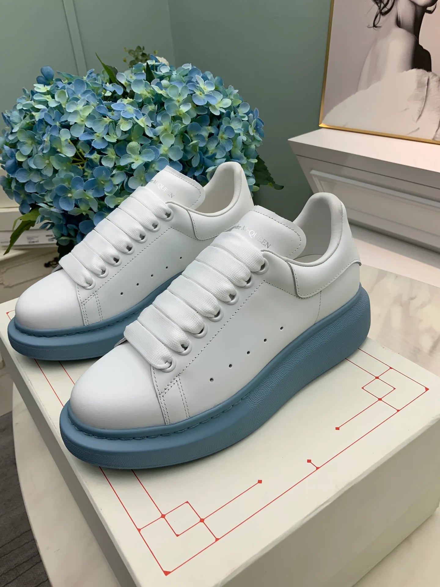McQUEEN SNEAKER