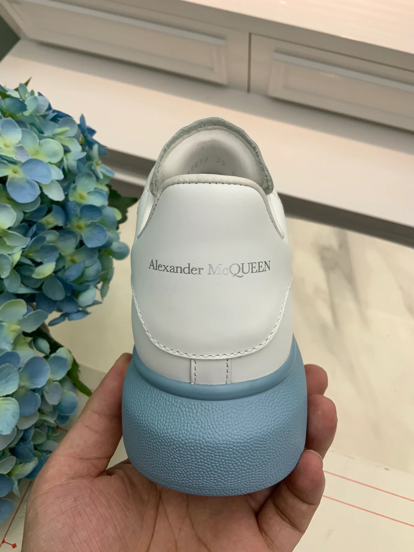 McQUEEN SNEAKER