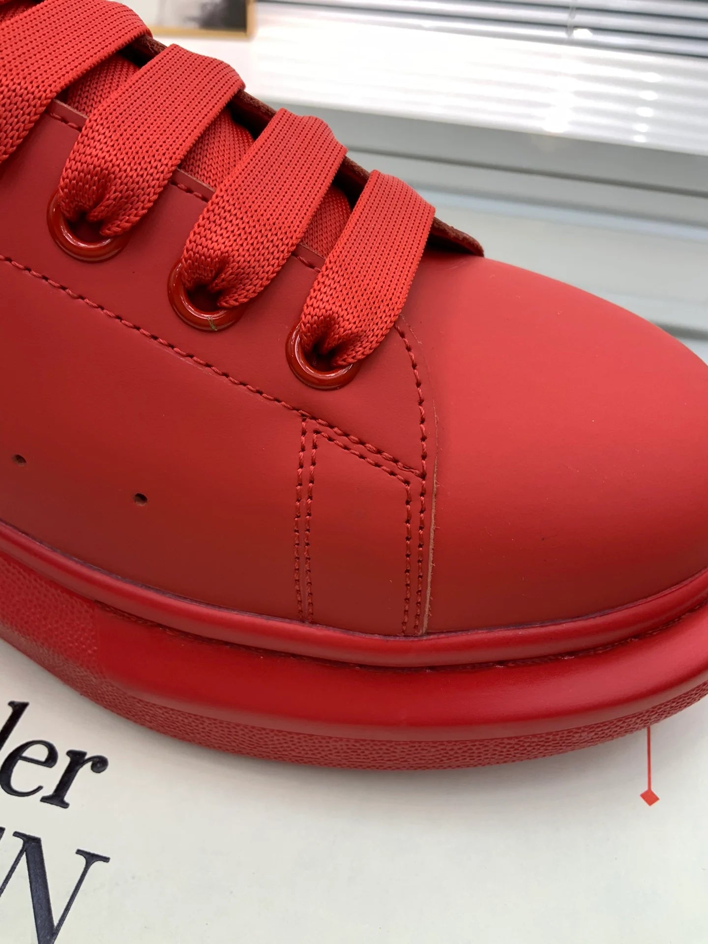 McQUEEN SNEAKER