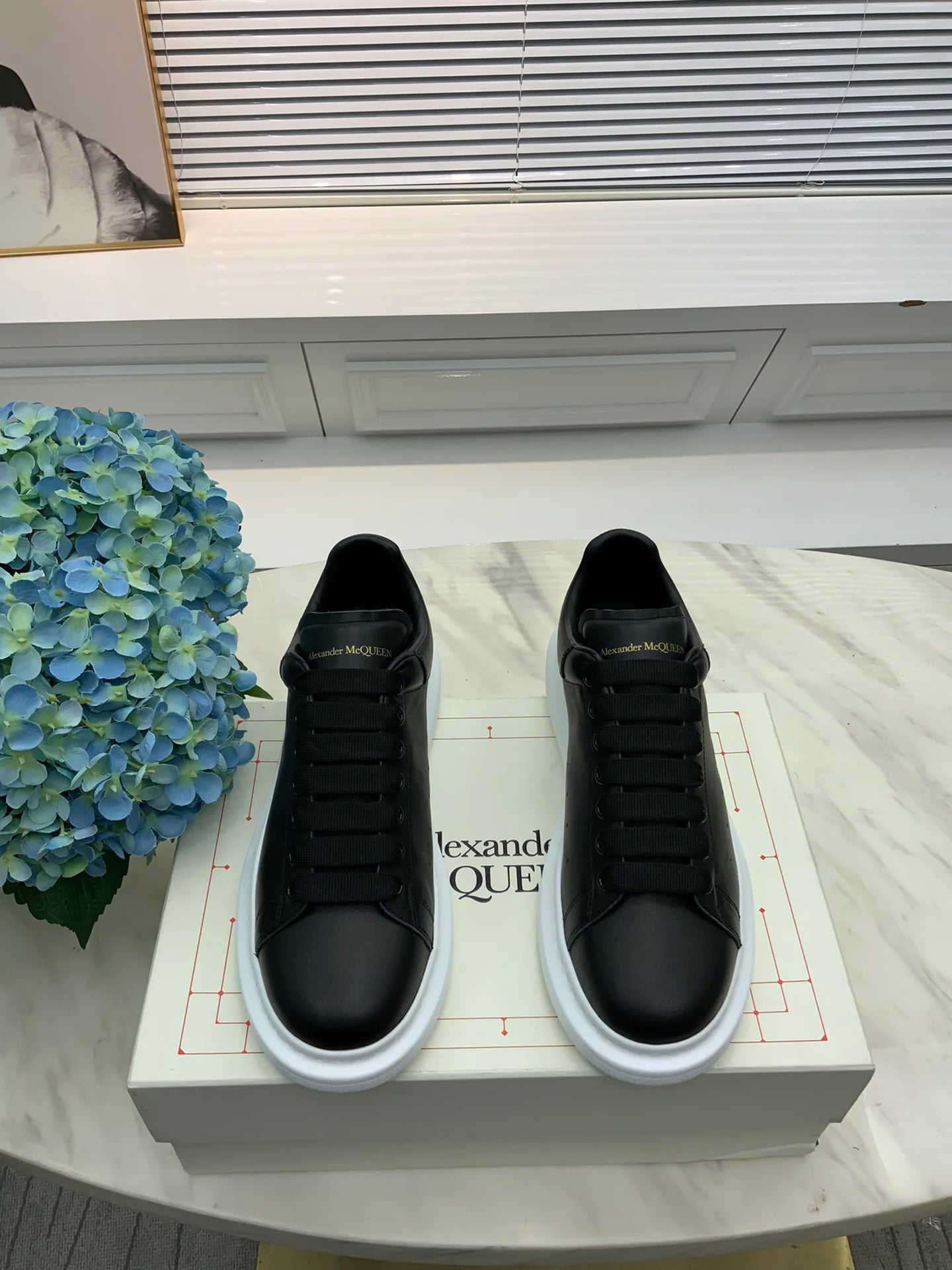McQUEEN SNEAKER