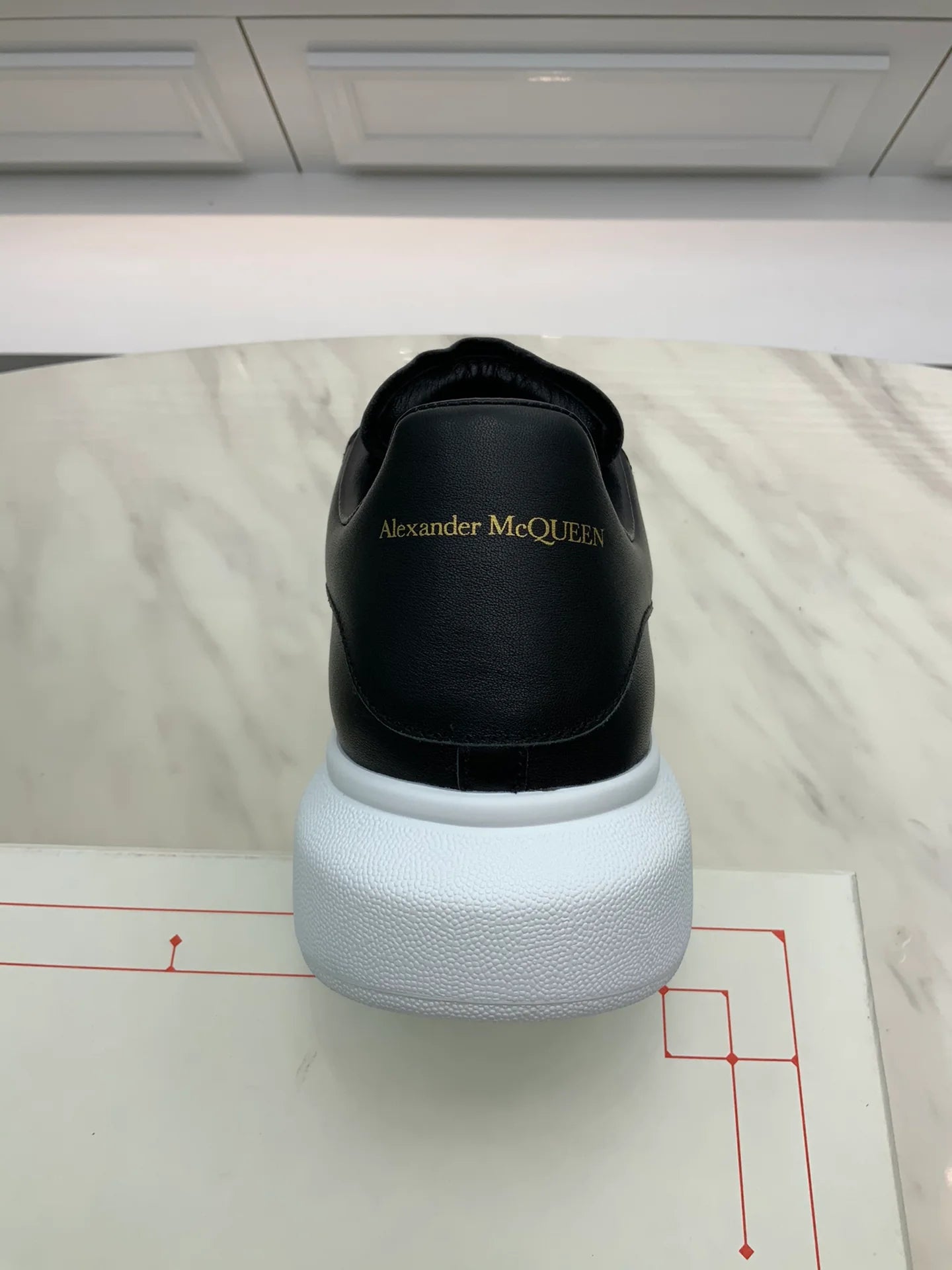McQUEEN SNEAKER