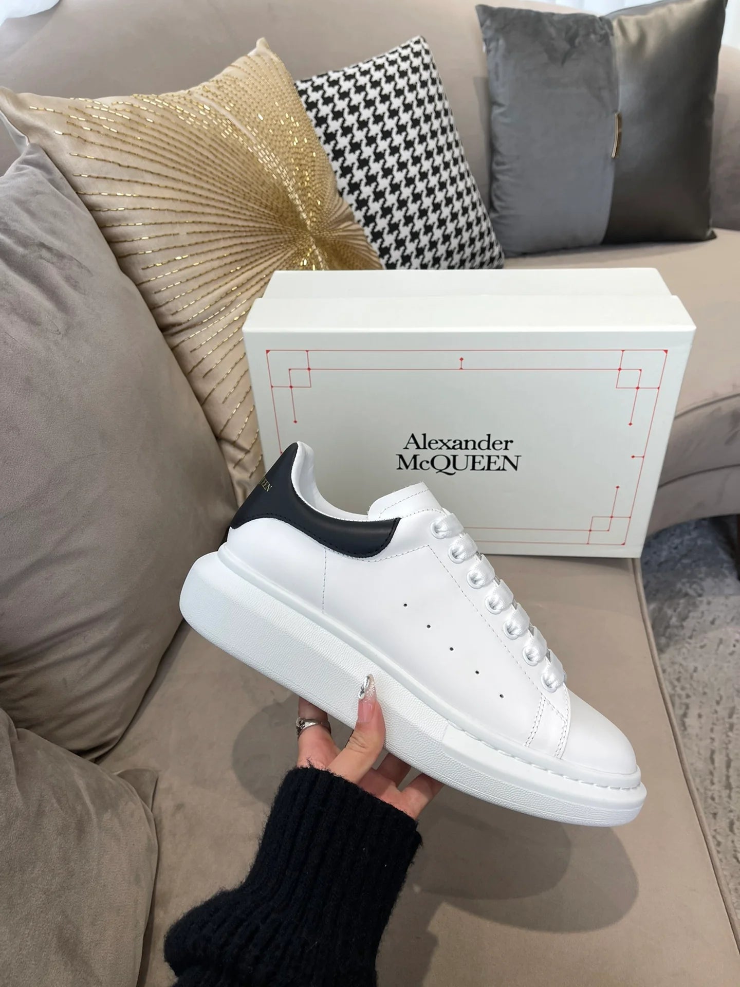 McQUEEN SNEAKER