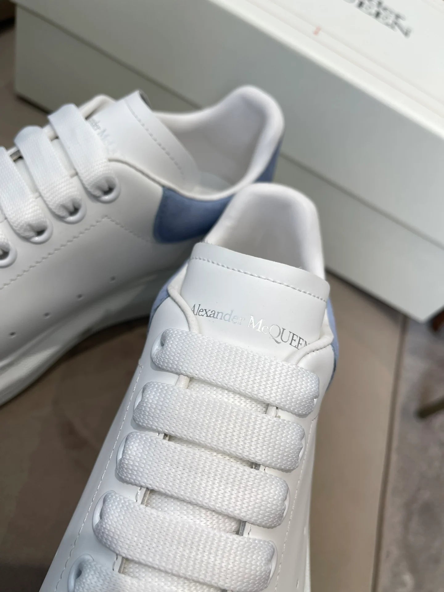 McQUEEN SNEAKER