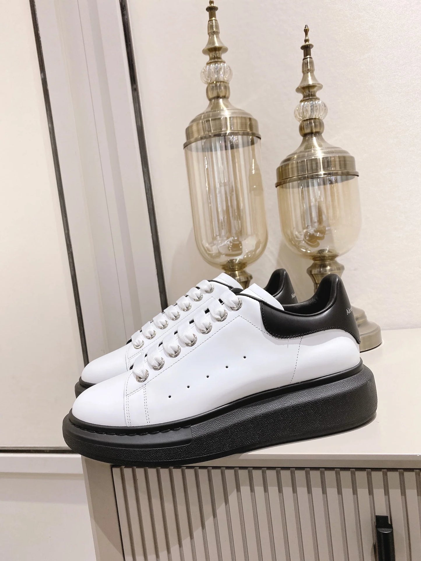 McQUEEN SNEAKER