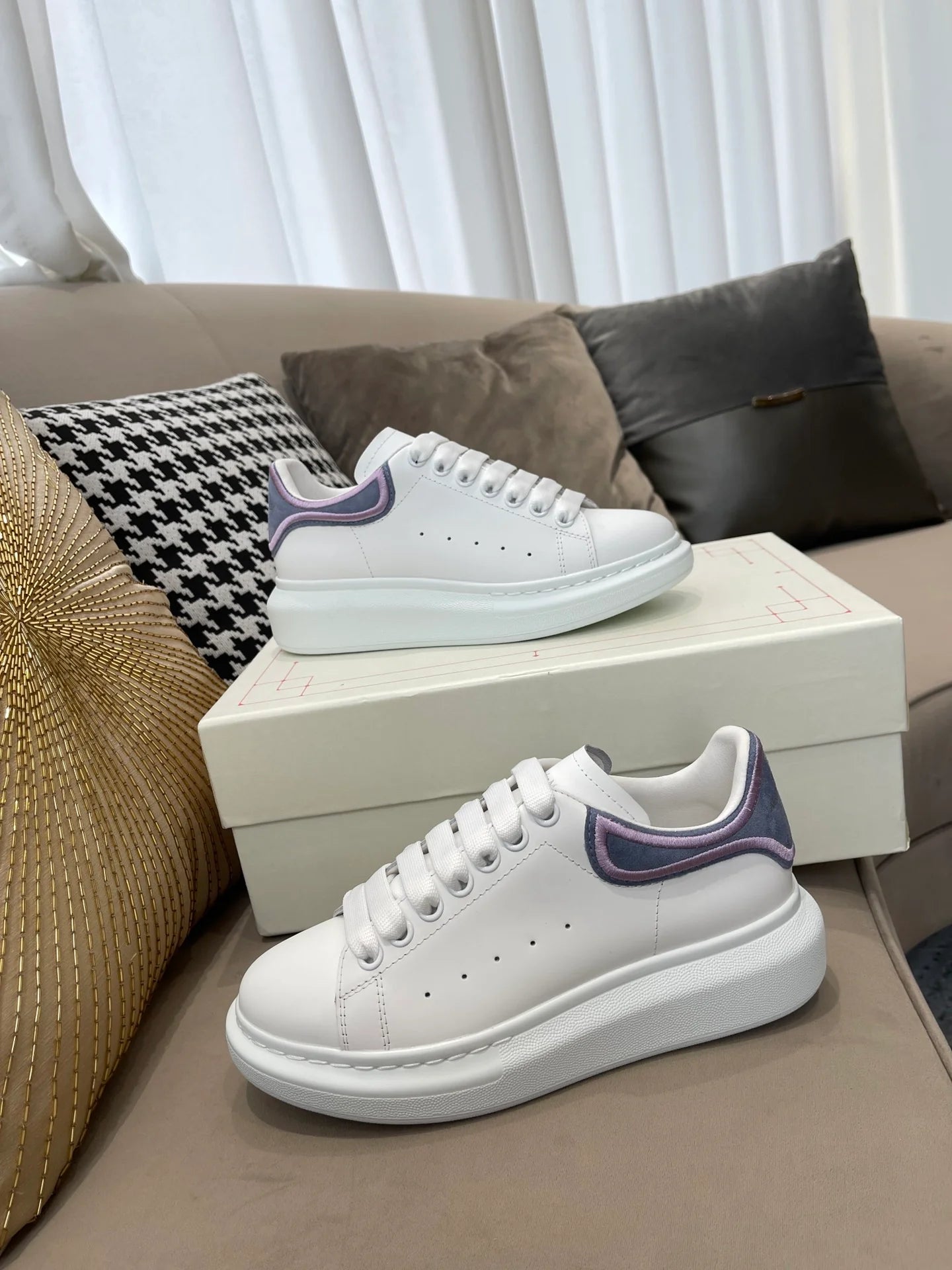 McQUEEN SNEAKER