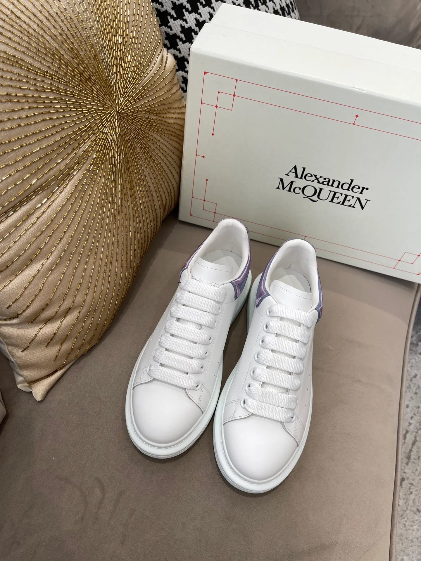McQUEEN SNEAKER
