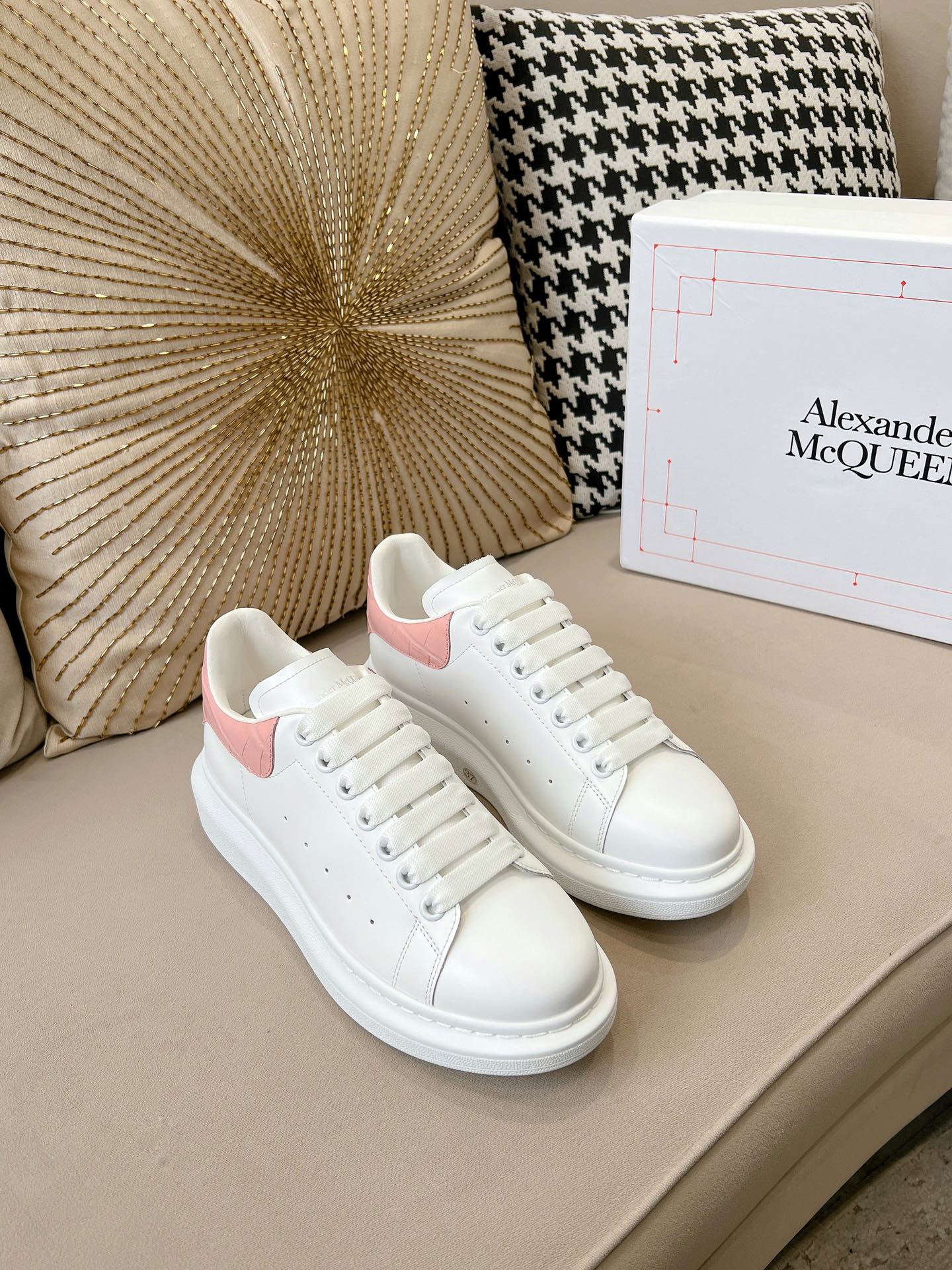 MCQUEEN SNEAKER