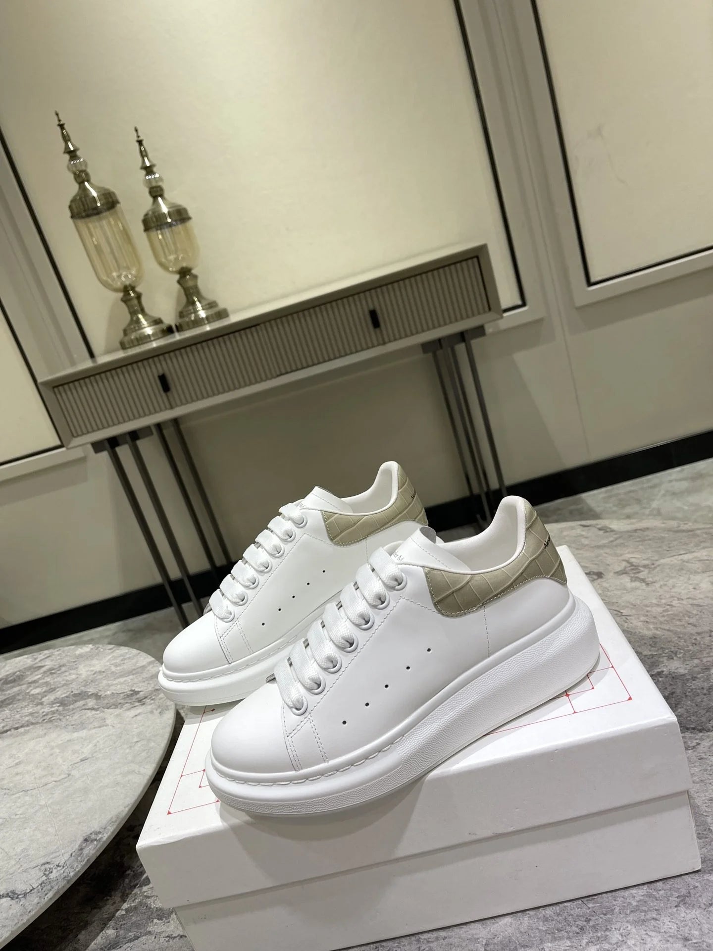 MCQUEEN SNEAKER