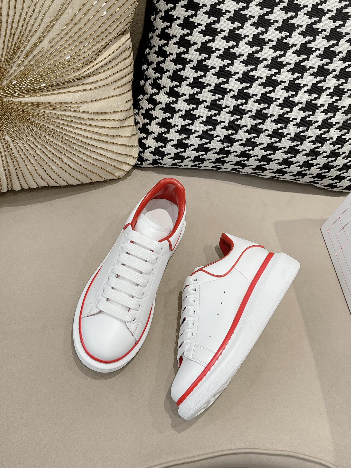 MCQUEEN SNEAKER