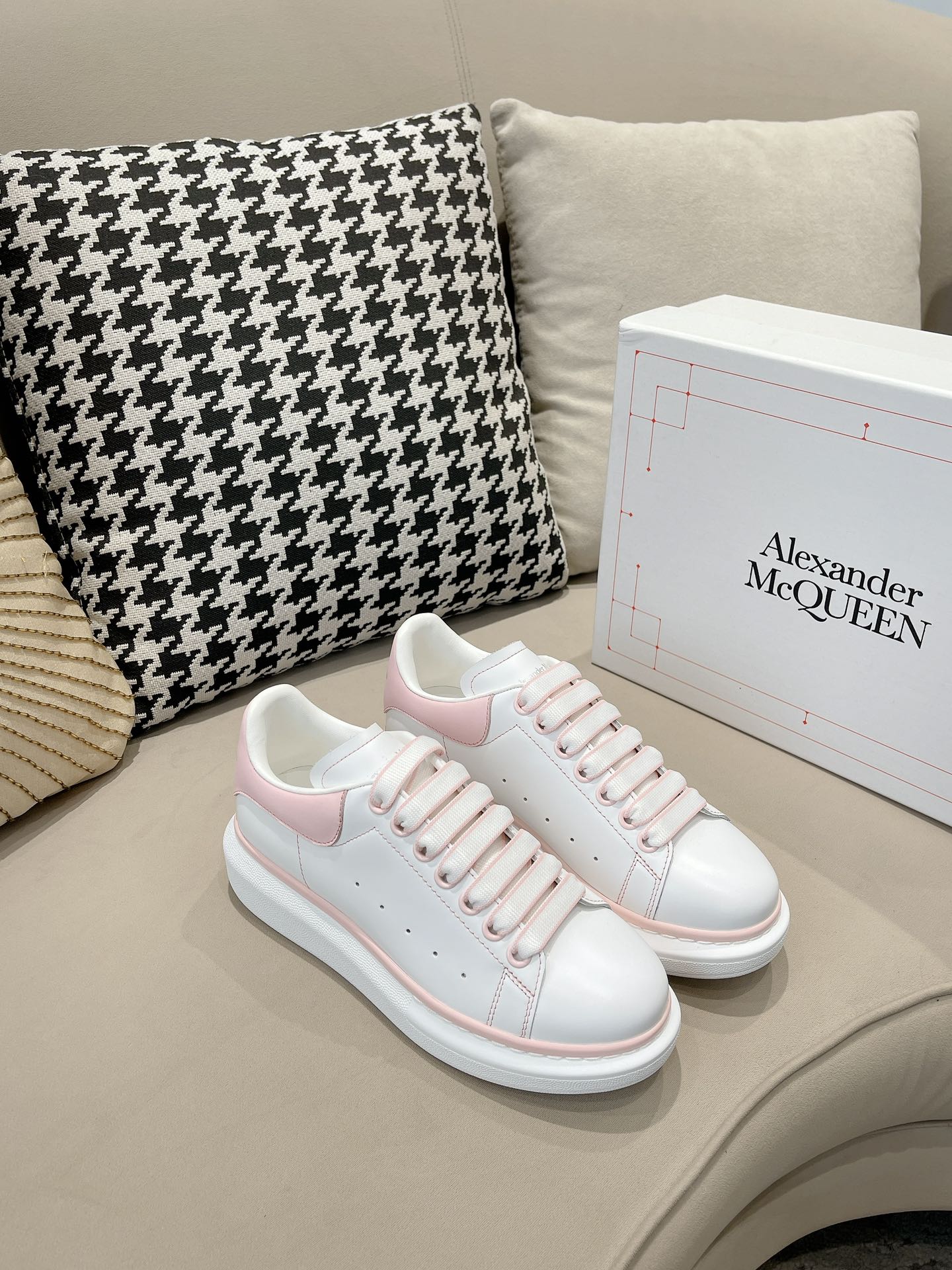 MCQUEEN SNEAKER