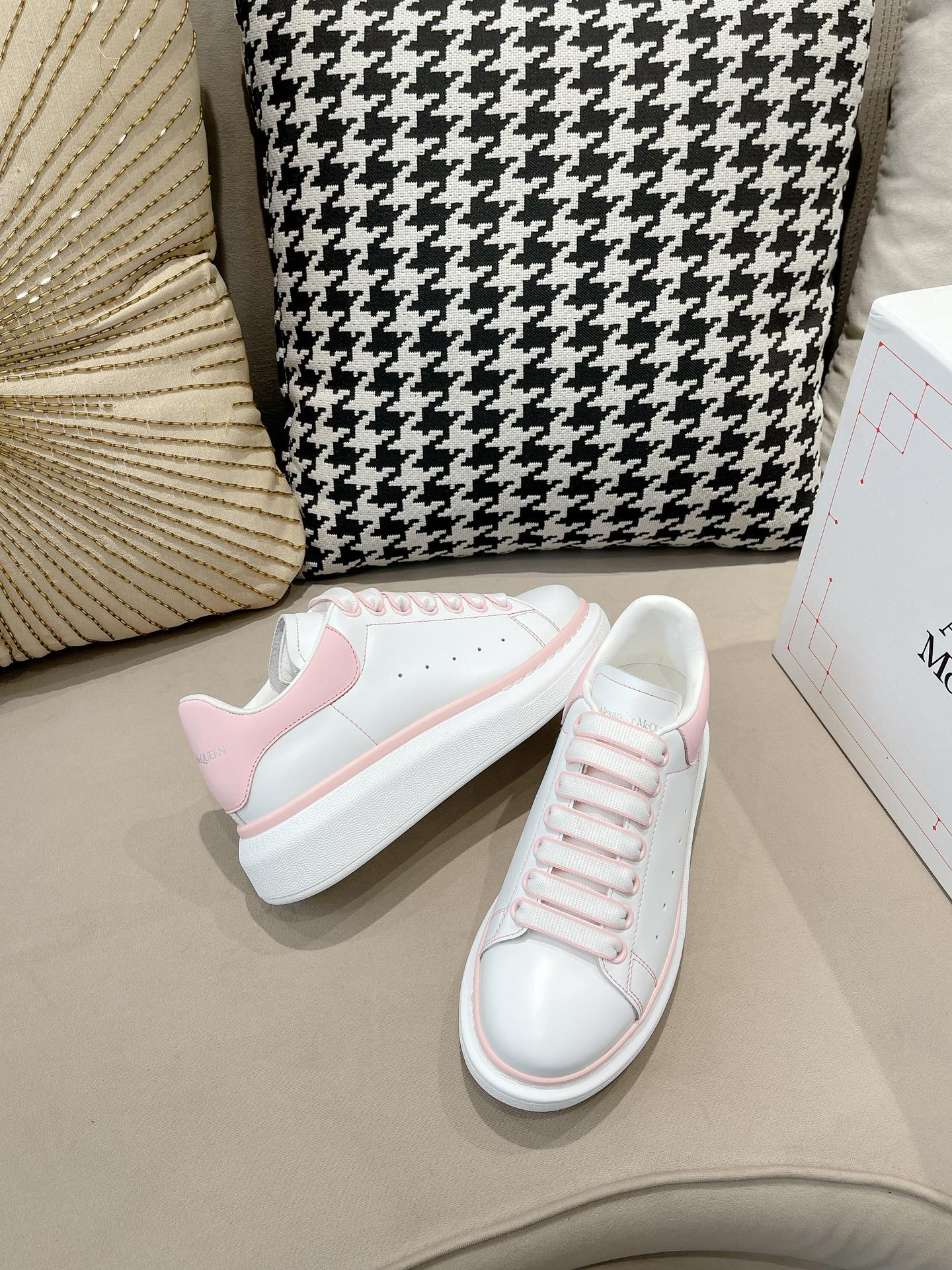 MCQUEEN SNEAKER
