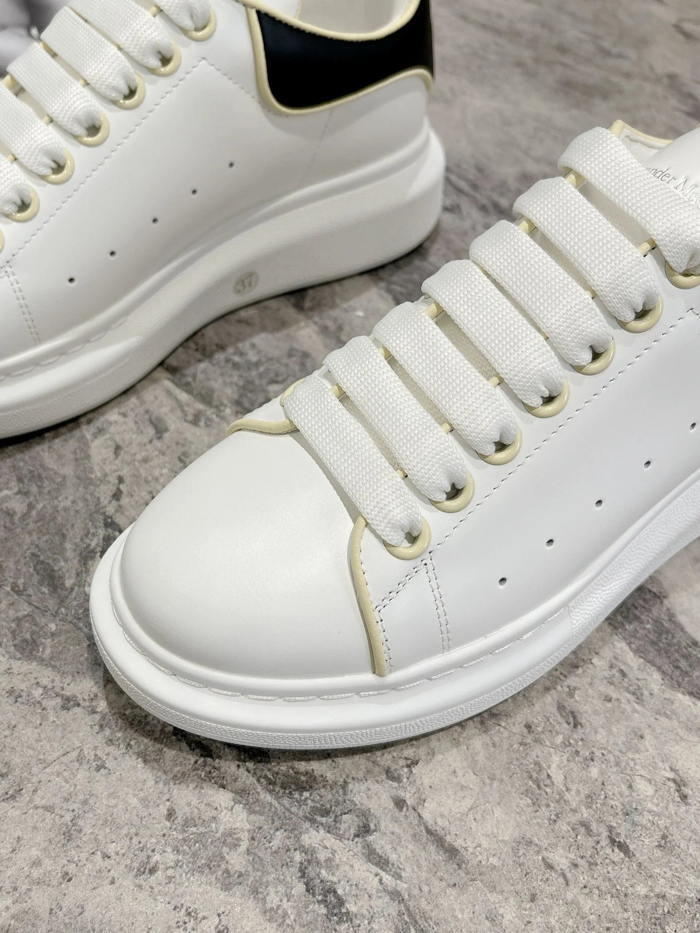 MCQUEEN SNEAKER