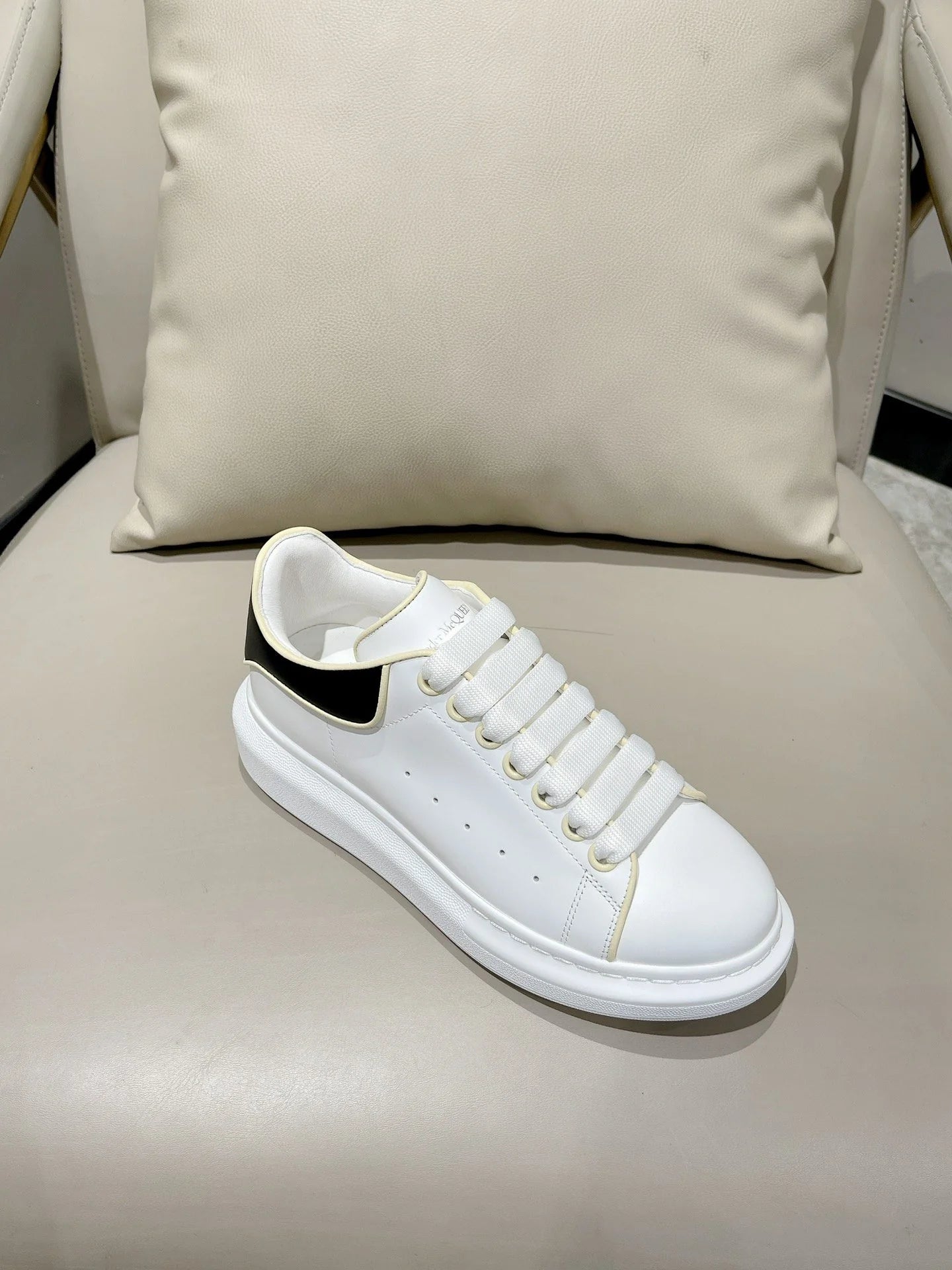 MCQUEEN SNEAKER