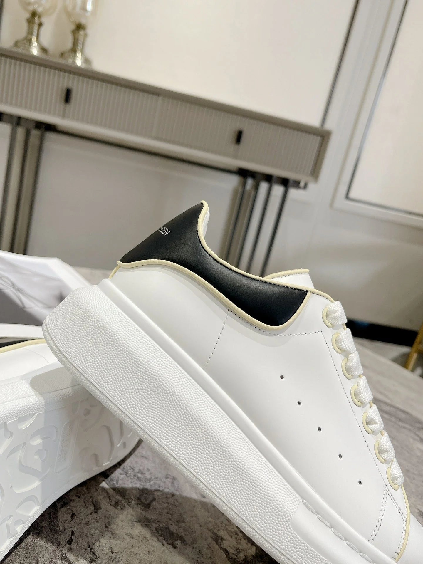 MCQUEEN SNEAKER