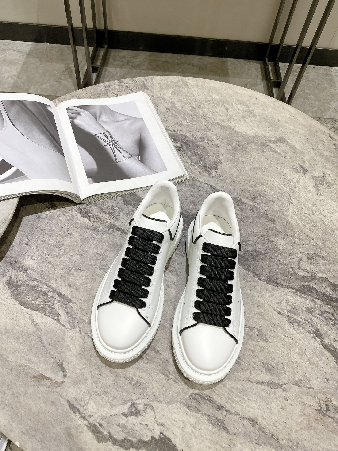 MCQUEEN SNEAKER