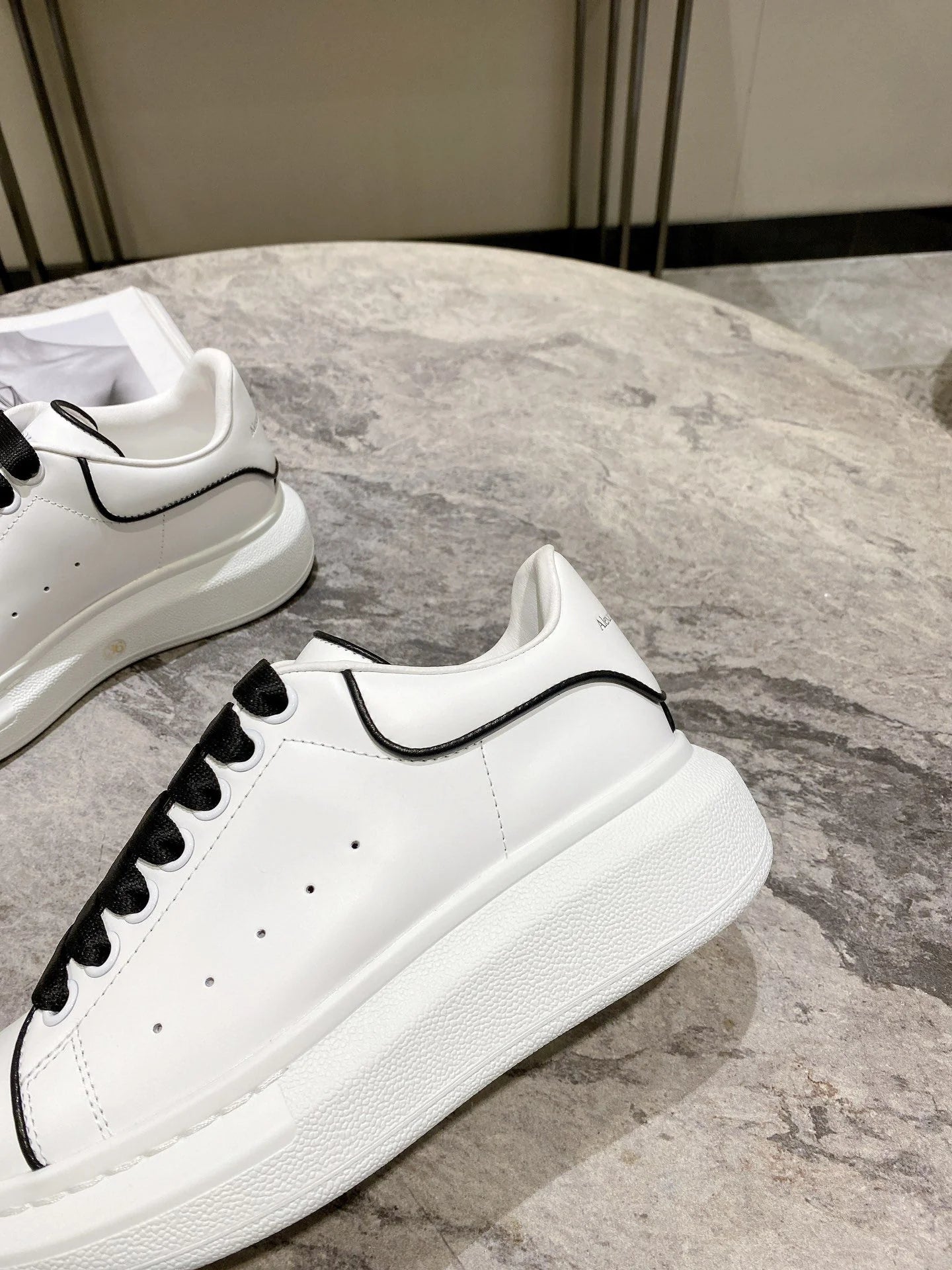 MCQUEEN SNEAKER