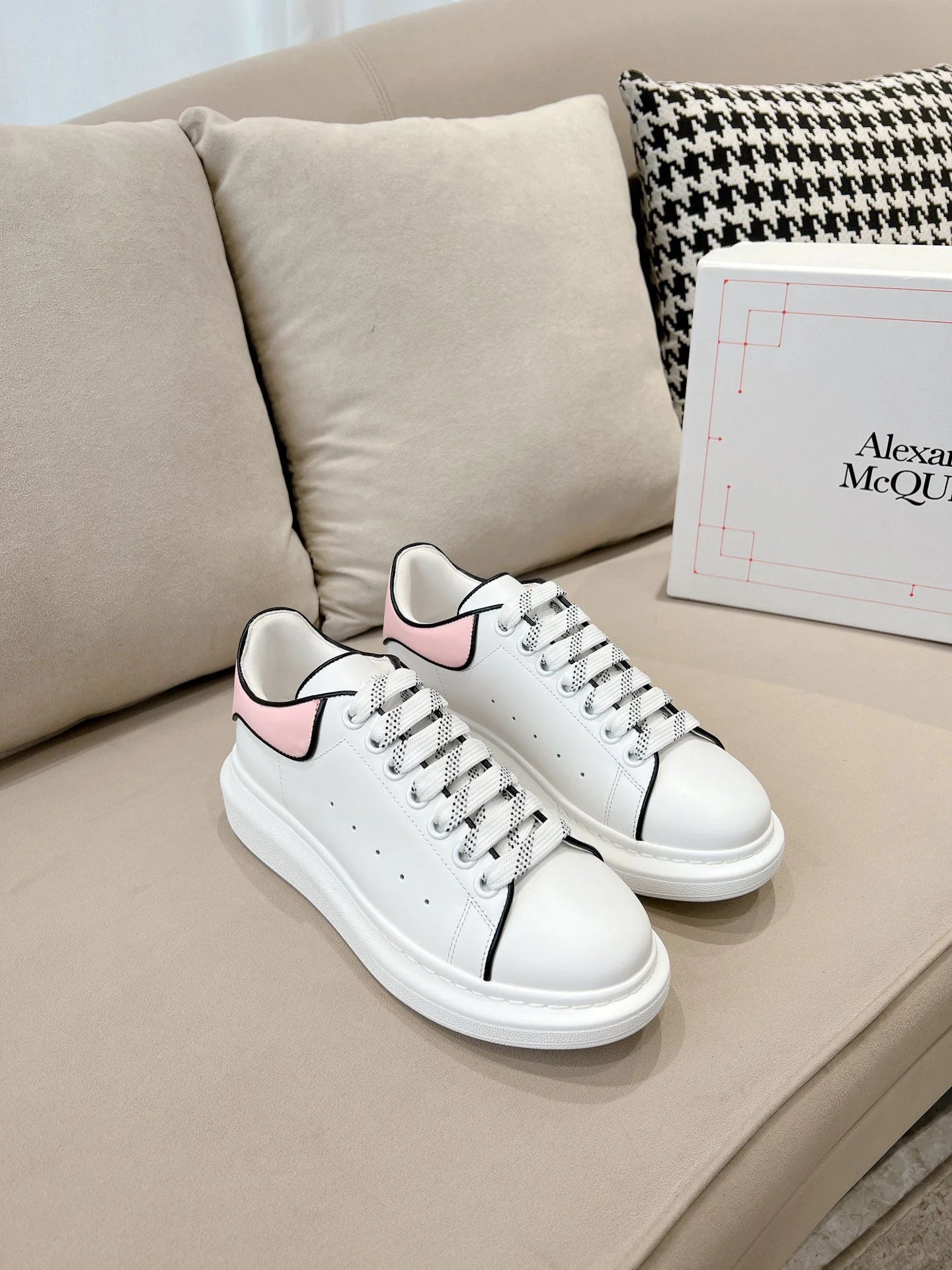 MCQUEEN SNEAKER