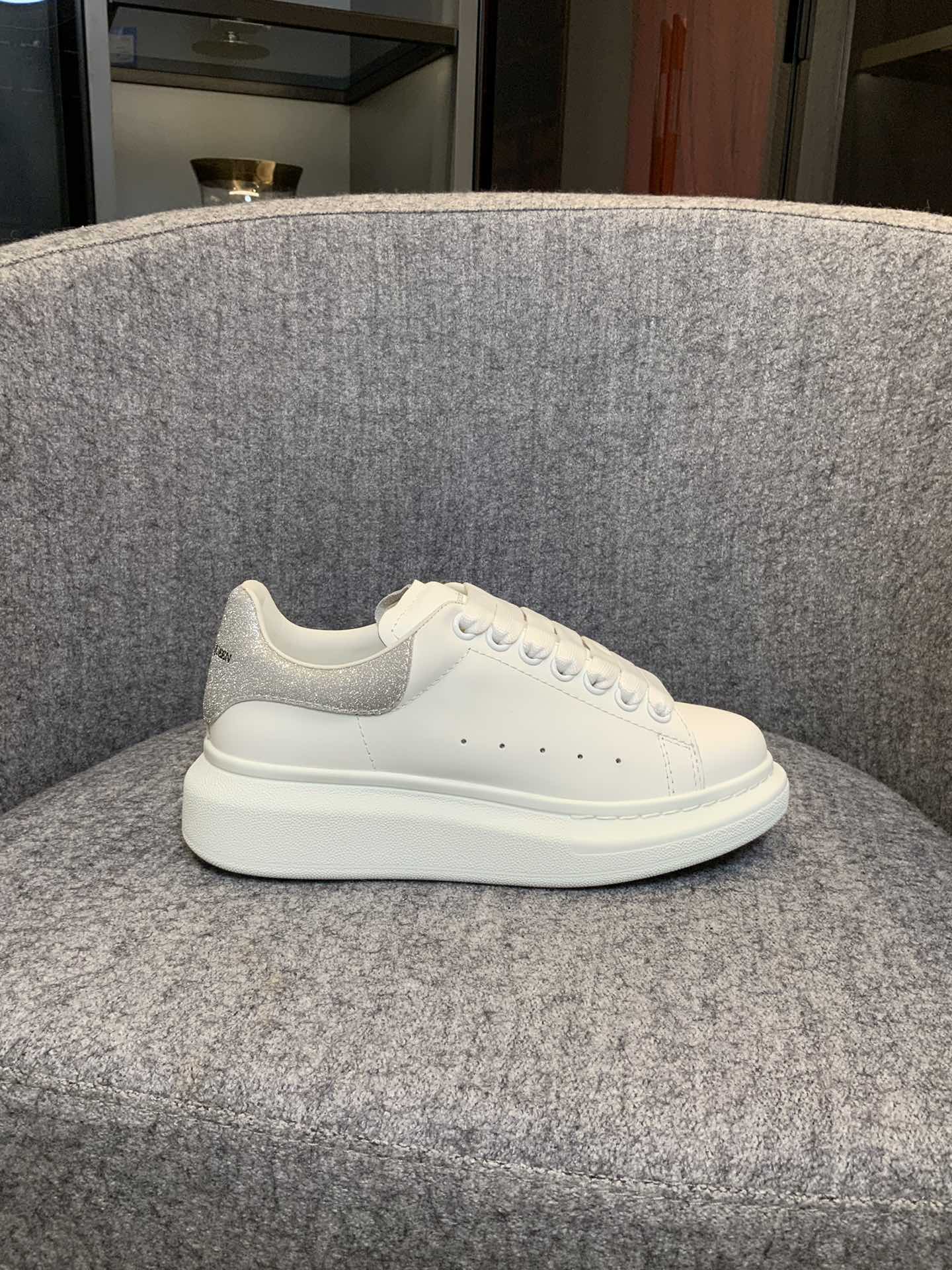 MCQUEEN SNEAKER